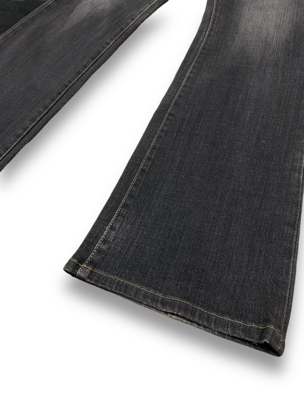 Uniqlo Vintage Y2K Uniqlo Faded Washed Flare Bell Bottom Jeans Size US 28 / EU 44 - 9 Thumbnail