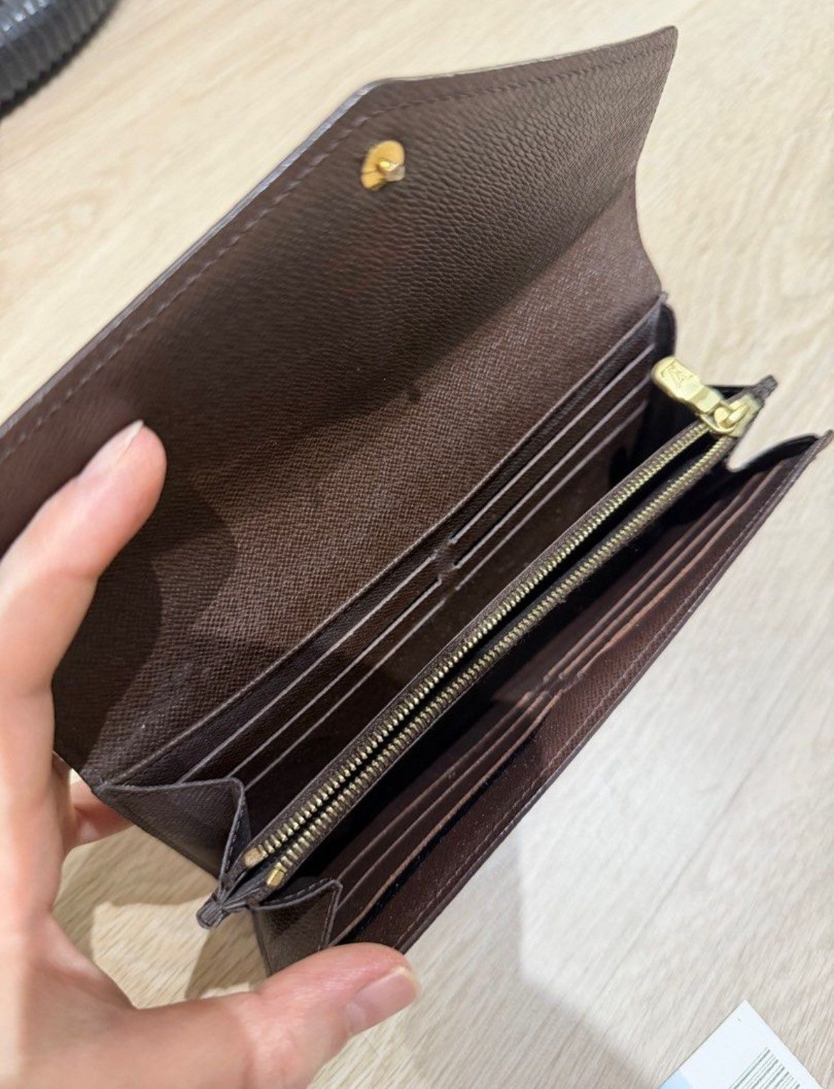 Louis Vuitton Authentic Louis Vuitton Long Purse Size ONE SIZE - 3 Thumbnail