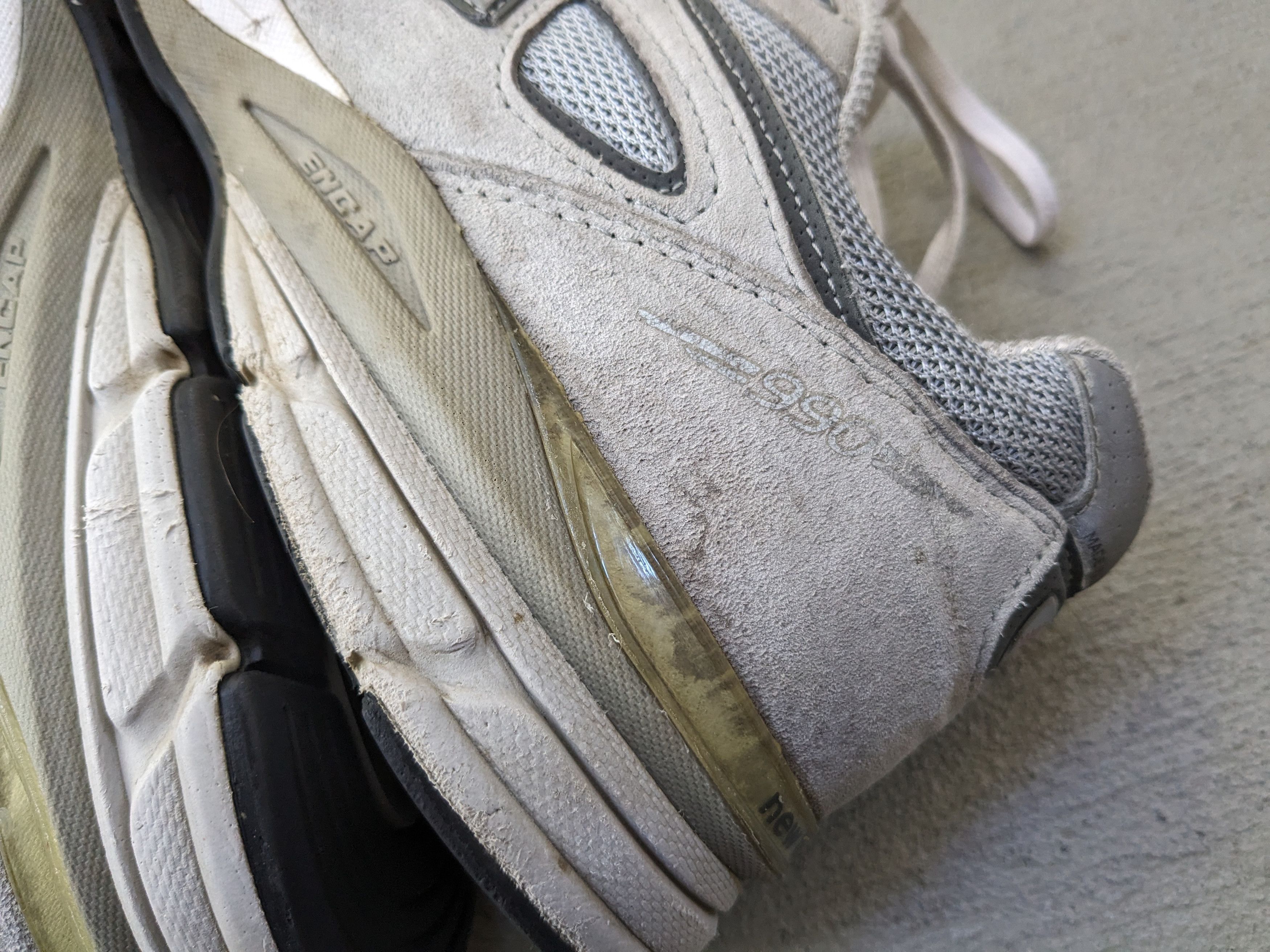 New Balance New Balance 990V4 12 D Gray Suede Castlerock M990GL4 Size US 12 / EU 45 - 12 Thumbnail
