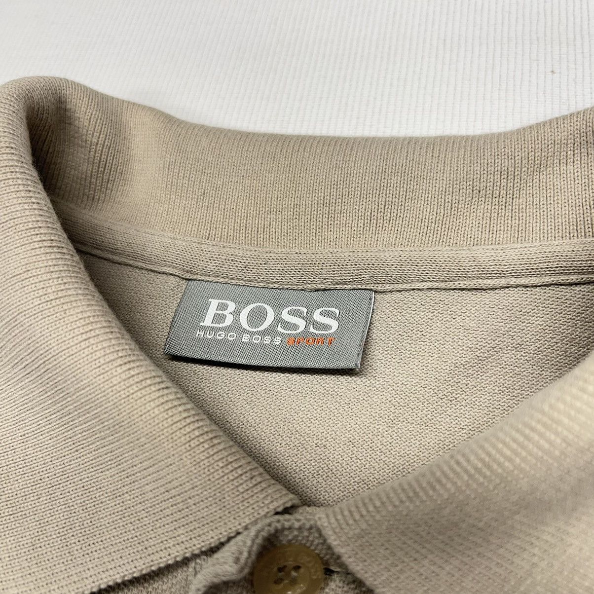 Hugo Boss Huge Boss Polo Beige Sport Embroidered Trooper Logo Y2K Size US L / EU 52-54 / 3 - 5 Thumbnail