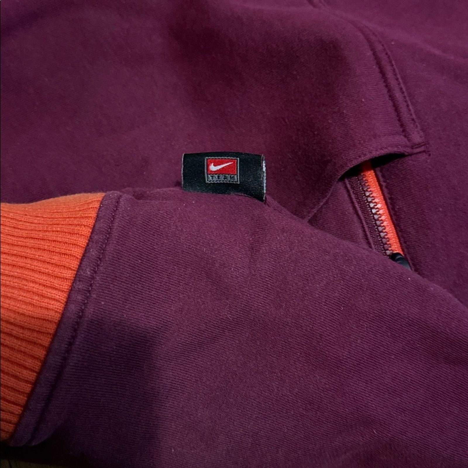 Nike 90s Nike Team Virginia Tech Center Swoosh Hoodie Size US XL / EU 56 / 4 - 6 Thumbnail