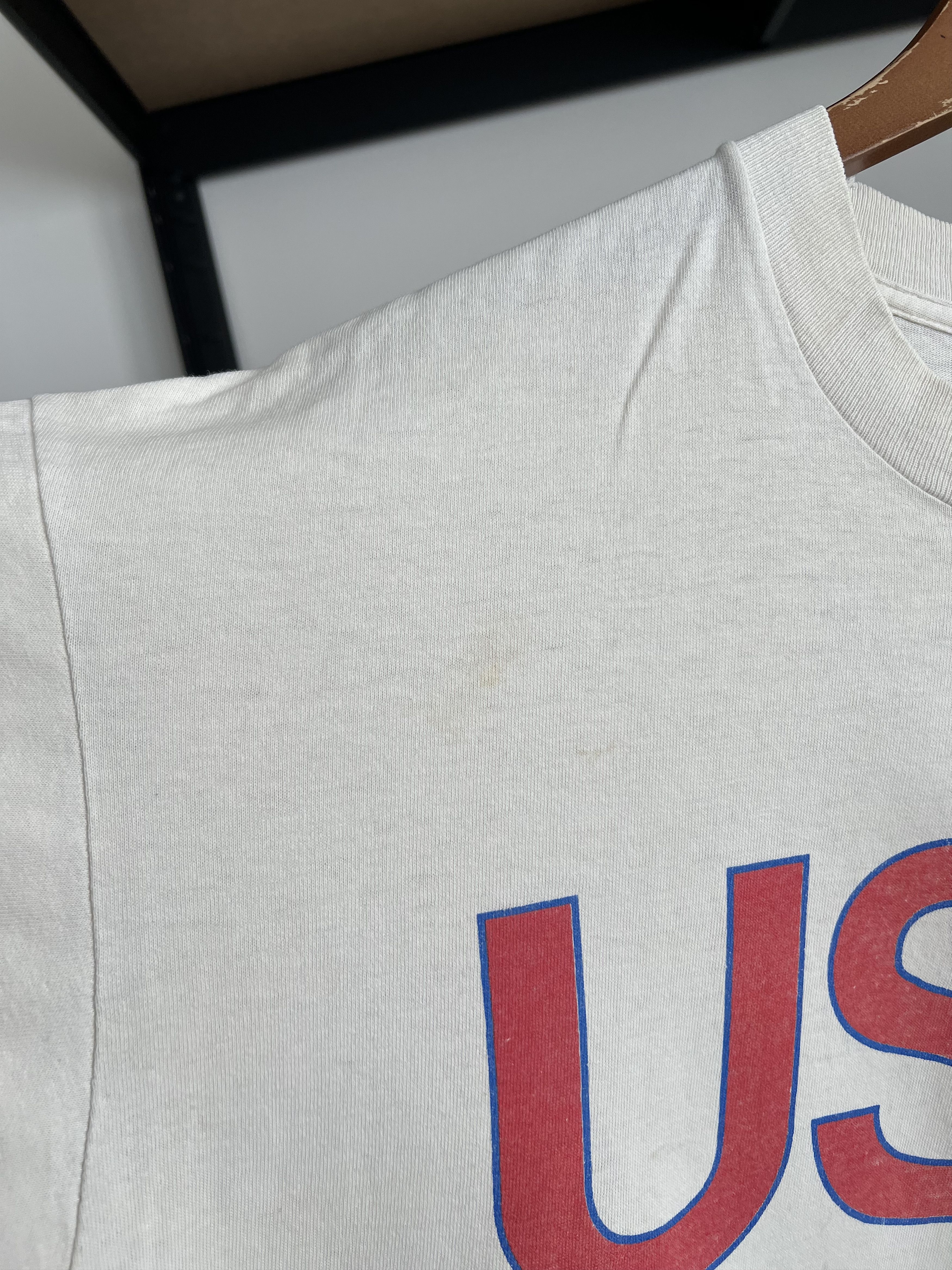 Vintage Vintage 90s USA Graphic Logo Country White T-shirt Size US XL / EU 56 / 4 - 11 Thumbnail