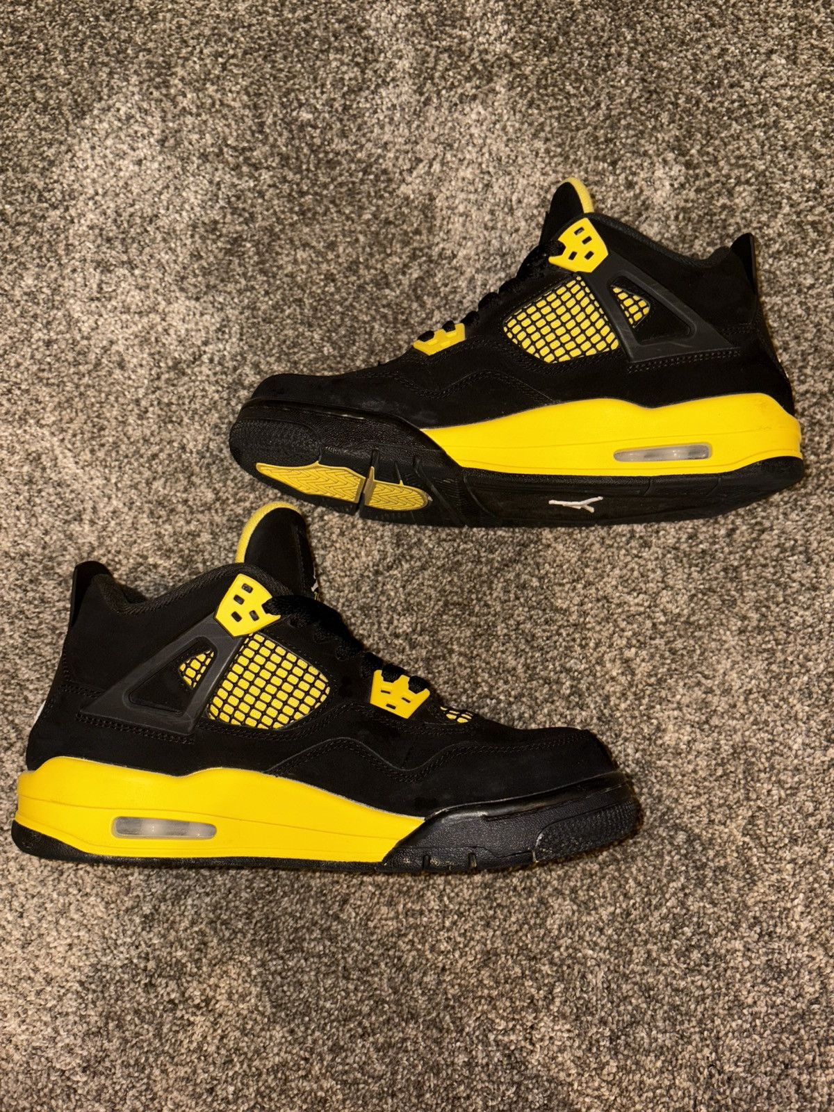 Nike Jordan 4 Retro Thunder Size US 7 / EU 40 - 2 Thumbnail
