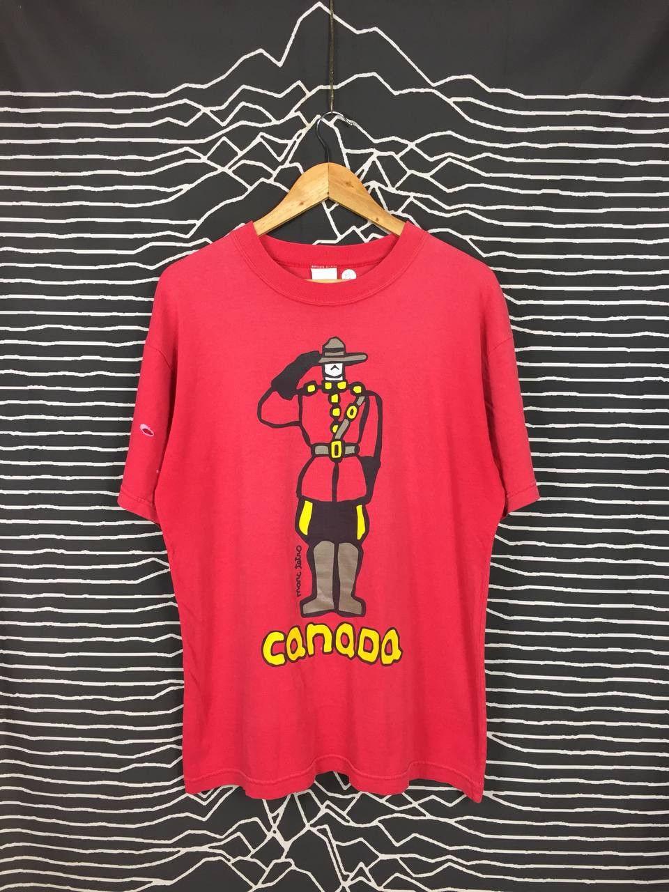 Vintage Vtg Marc Tetro Royal Canadian Mounted Police Pop Art Tee Size US L / EU 52-54 / 3 - 1 Thumbnail