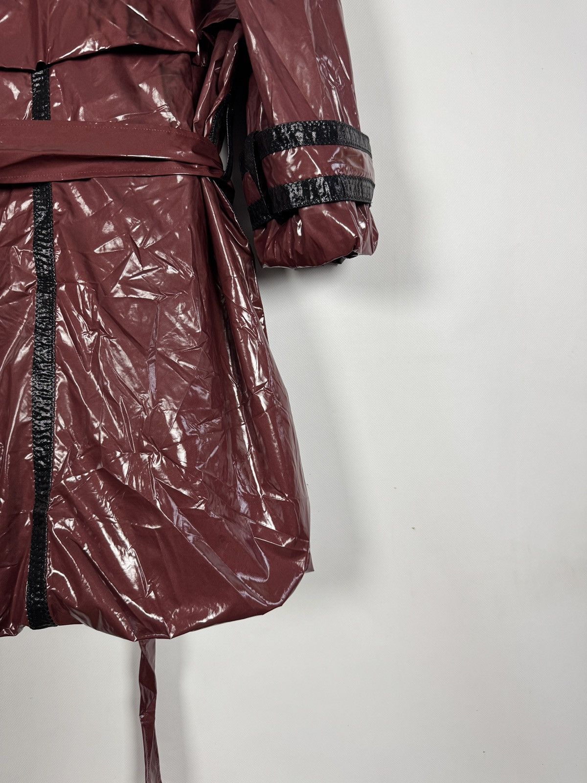 Louis Vuitton Louis Vuitton Vintage Glossy Coated Trench Jacket Belted Size S / US 4 / IT 40 - 19 Thumbnail