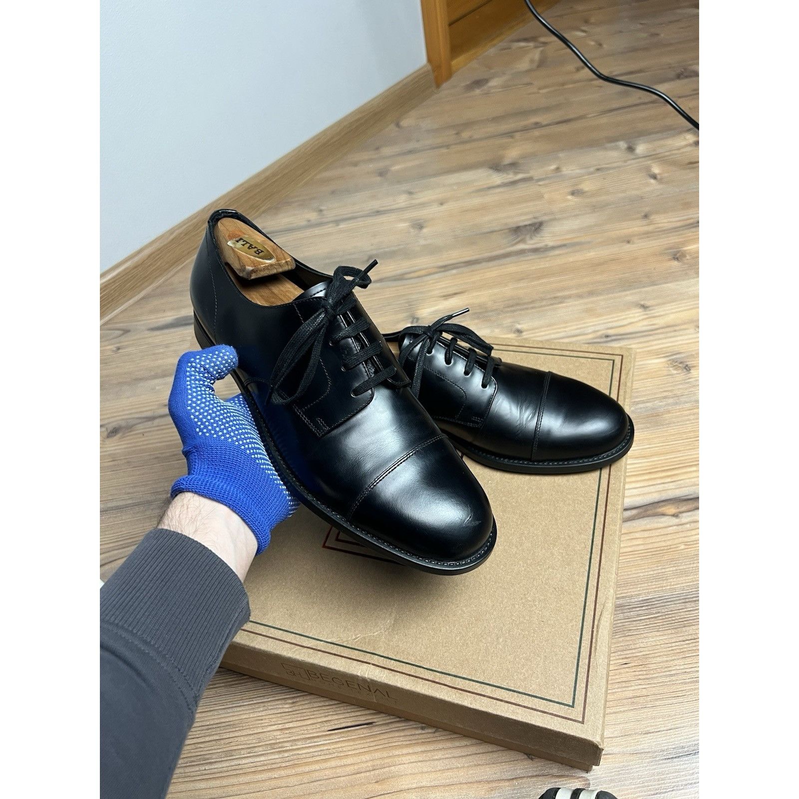 Prada PRADA Black Polished Leather Derby Cap Toe Dress Shoes Size Size US 8 / EU 41 - 9 Thumbnail