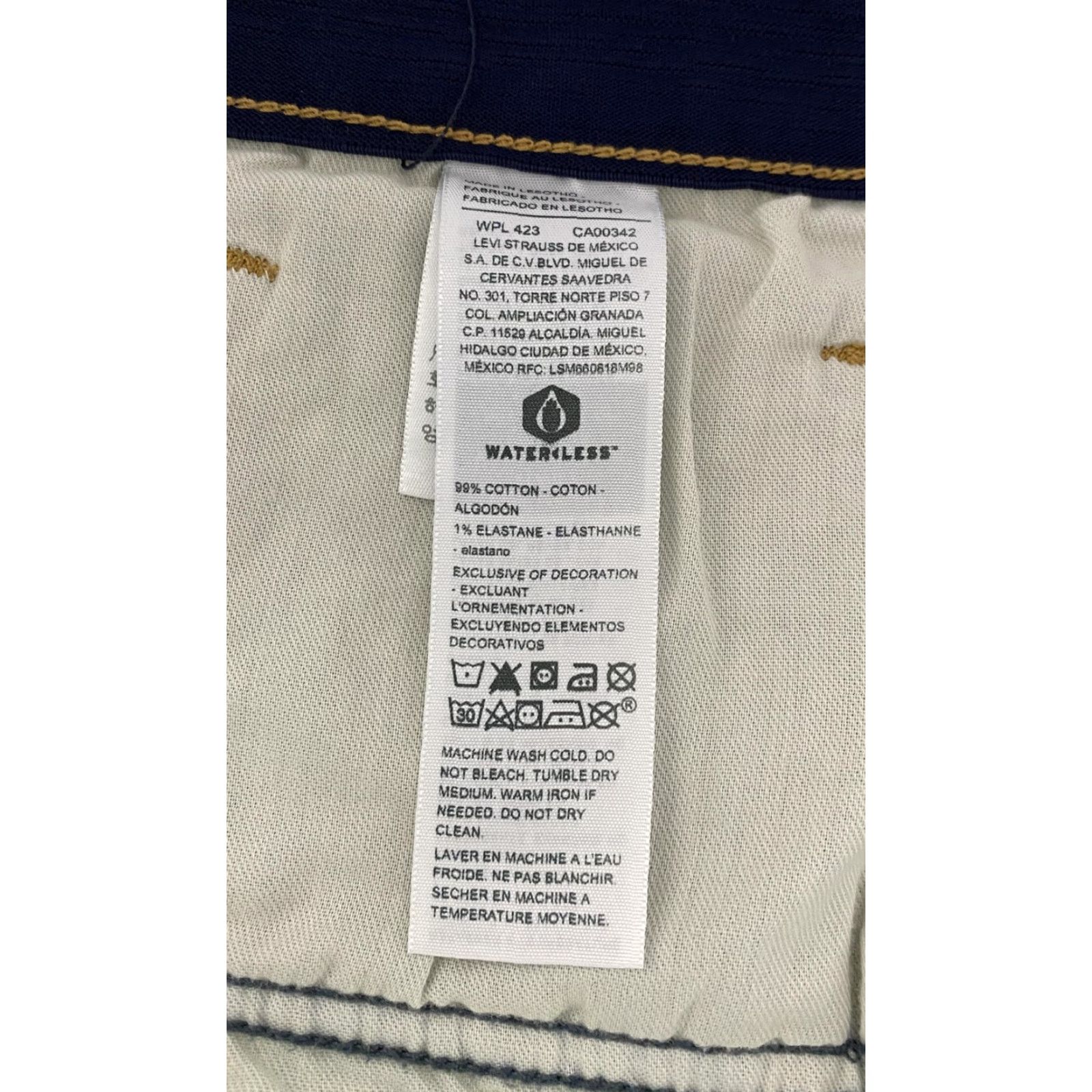 Vintage VINTAGE Levi Strauss Signature Jeans Mens 40x32 Light Wash Blue Straight Leg Relaxed Denim Cotton Zip Pockets 5-Pocket Mens Size US 40 / EU 56 - 5 Thumbnail