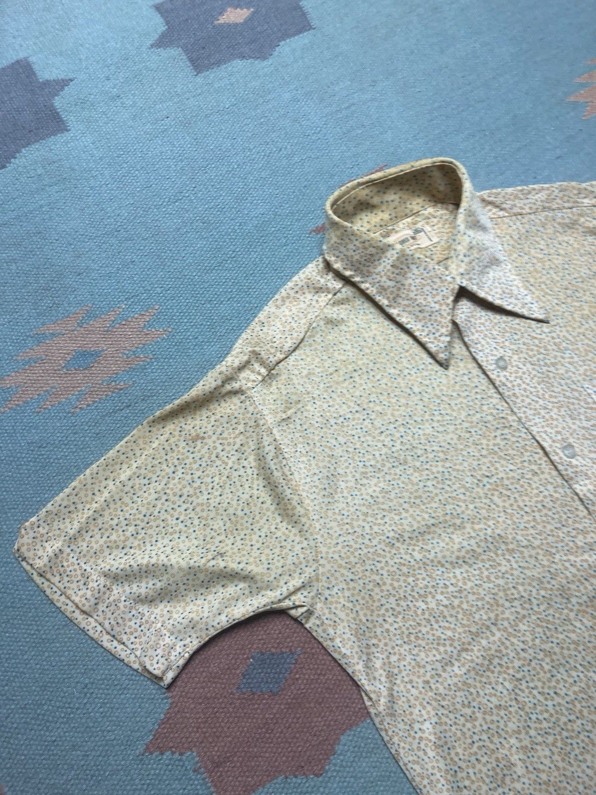 Vintage 70s button shirt nylon polka dot dagger collar boxy medium Size US M / EU 48-50 / 2 - 4 Thumbnail