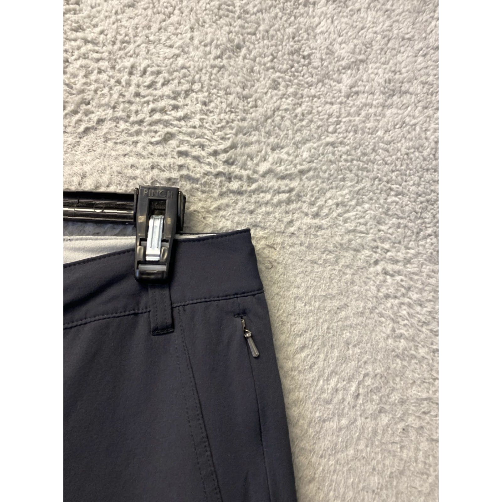 Vintage REI Women's Hiking Pants Sl T Black 8 Cargo Flared Water Resistant Windproof Pockets Outdoor/Nature/Outdoors/Travel Casual Size 30" / US 8 / IT 44 - 2 Thumbnail