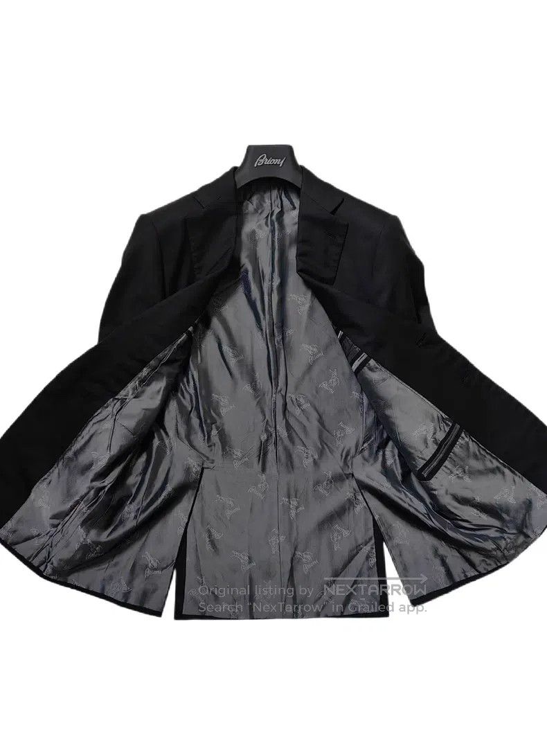 Brioni Brioni Wool and silk vest two-piece suit Size US S / EU 44-46 / 1 - 4 Thumbnail