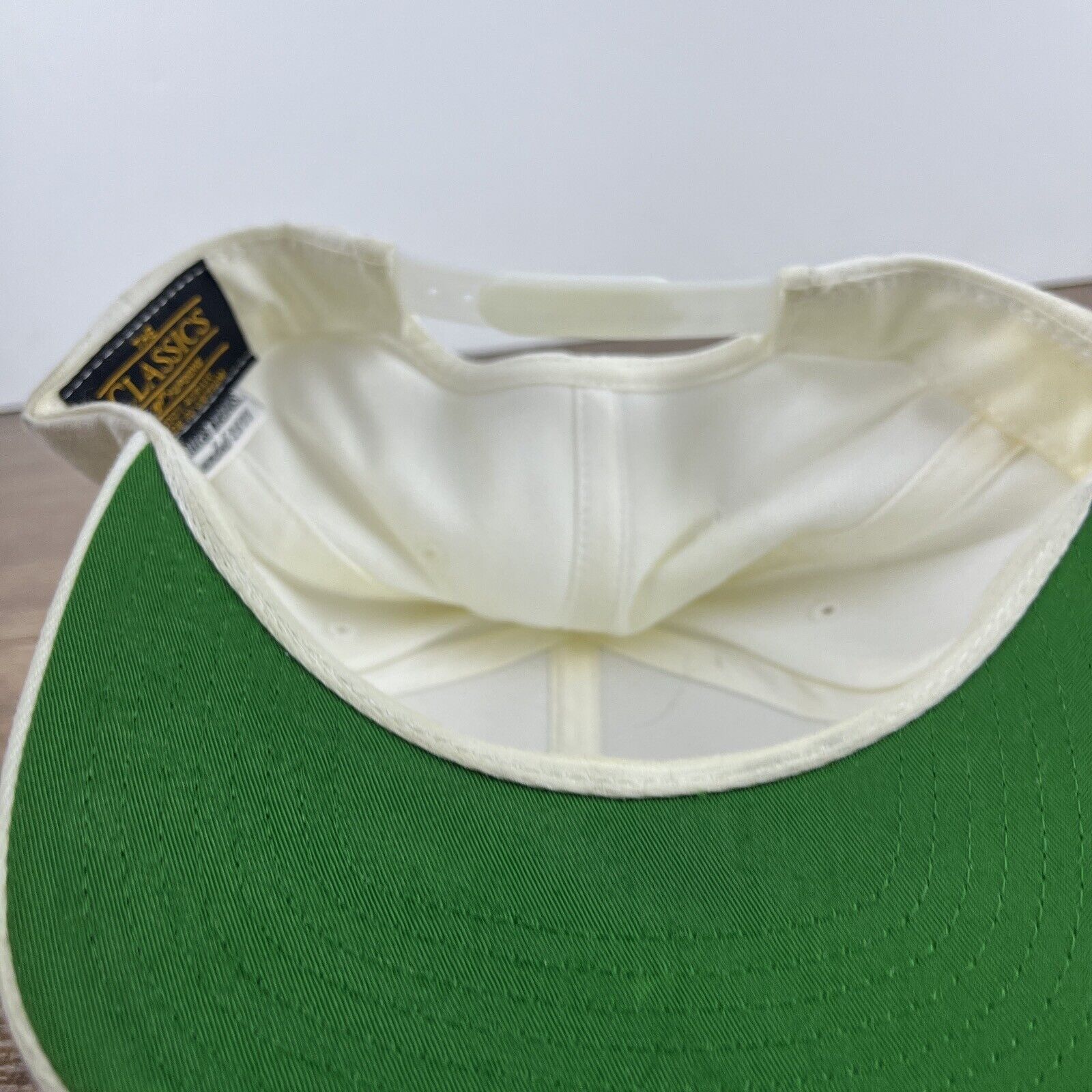 Other 1977 Hat Classic 1997 Hat White Hat Adjustable Snapback Adul Size ONE SIZE - 14 Thumbnail