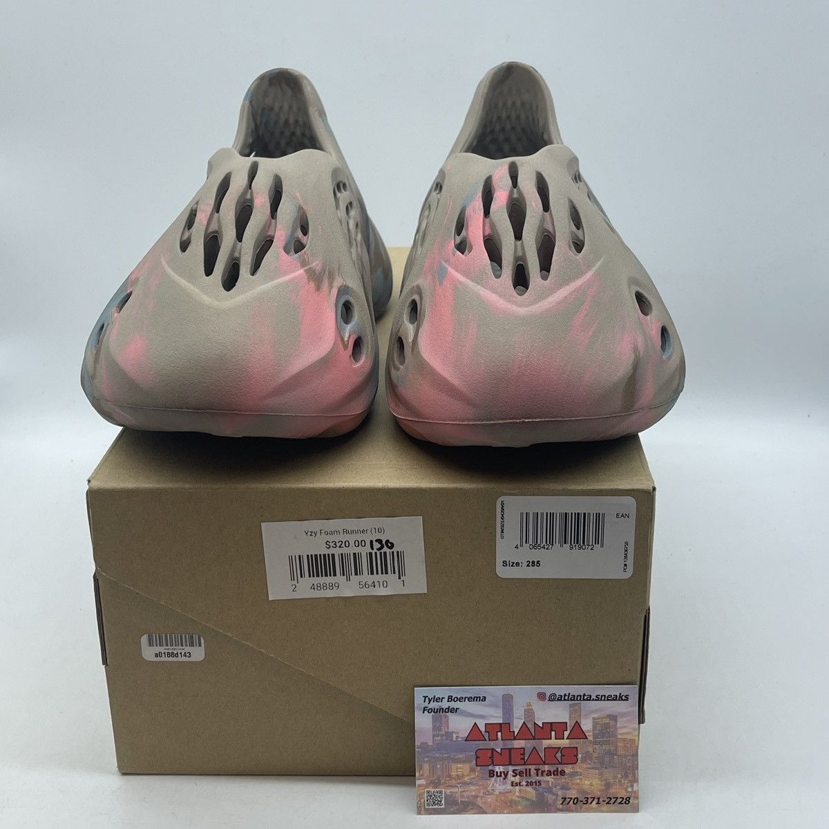 Adidas Yeezy foam runner MX sand grey Size US 10 / EU 43 - 2 Thumbnail