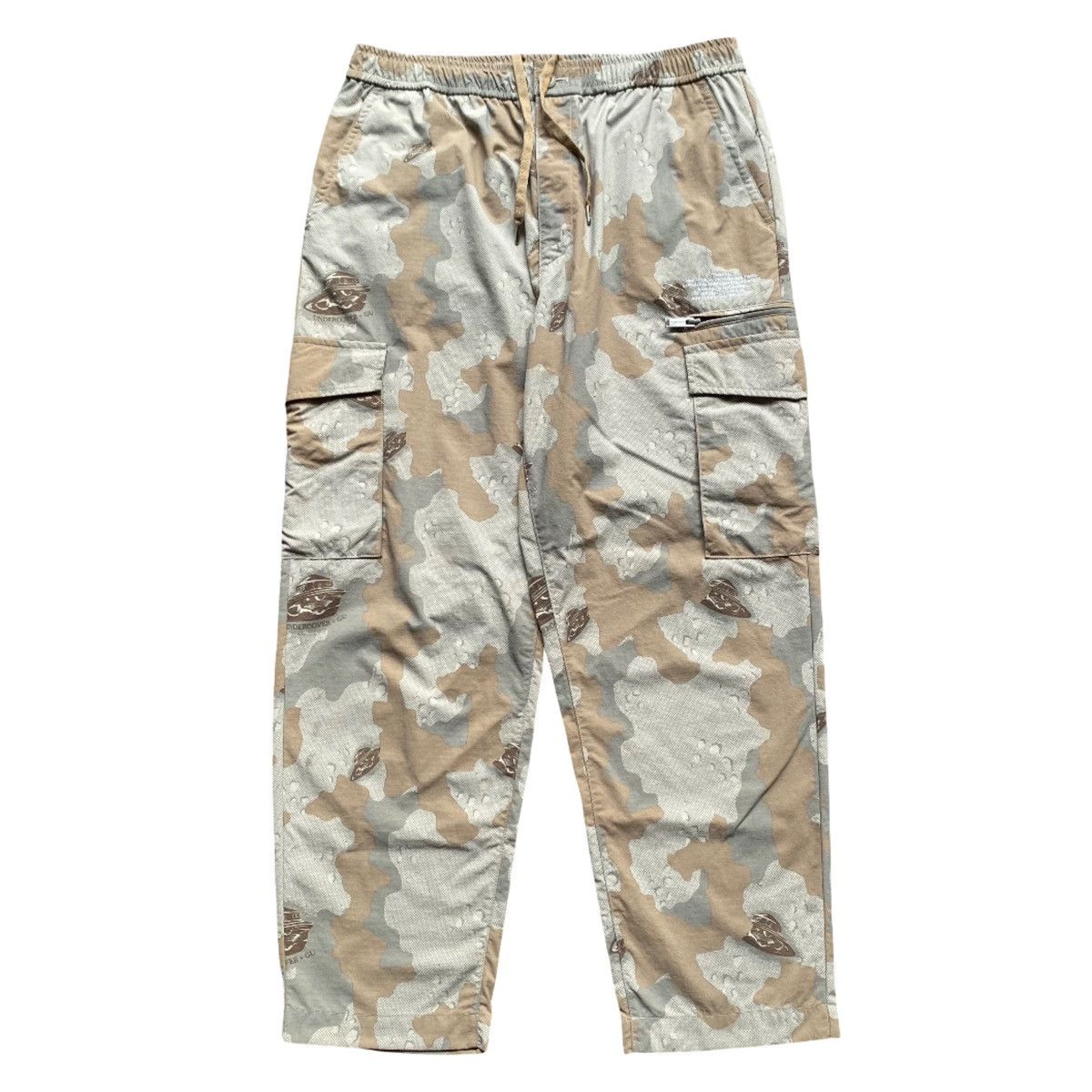 Undercover UNDERCOVER x GU Spaceship UFO Camo Cargo Pants Size US 34 / EU 50 - 1 Thumbnail