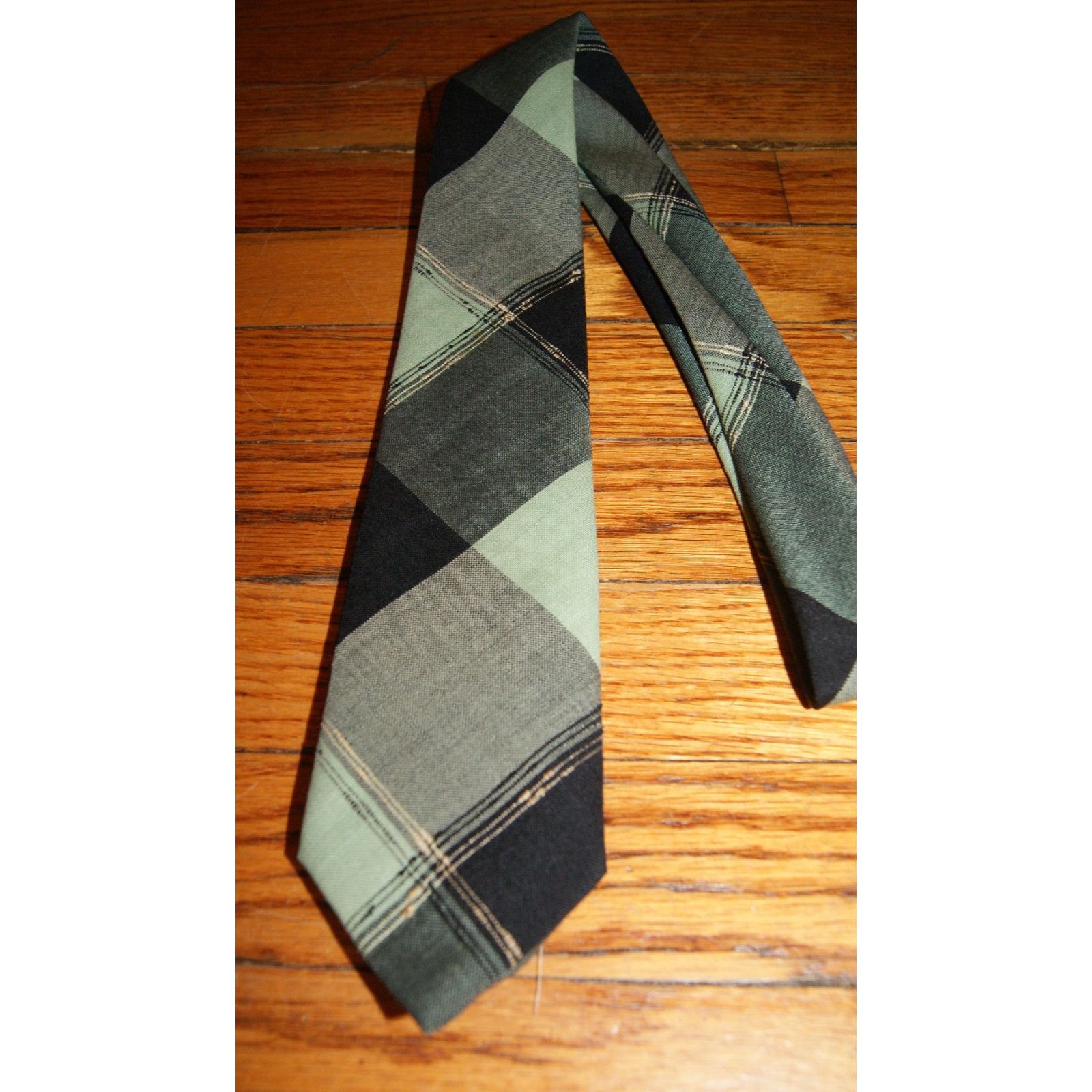 Vintage VTG Wembley Green Black Mens Neck Tie Imported Preistley's Size ONE SIZE - 2 Thumbnail
