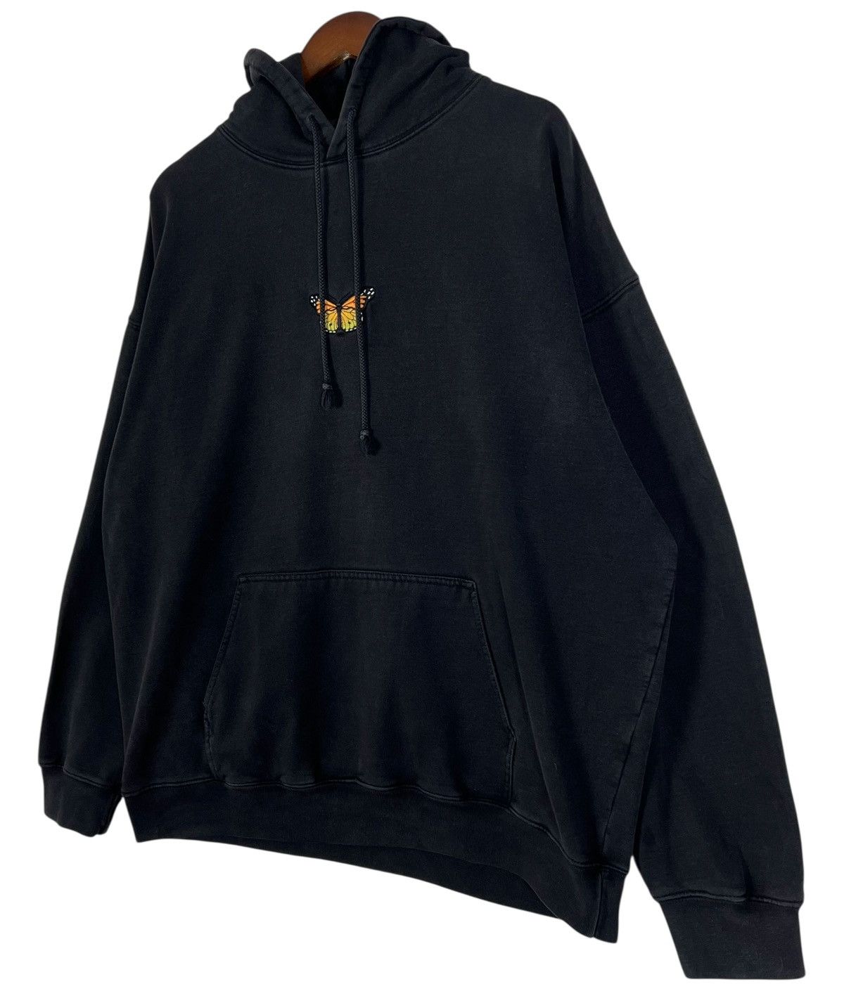 Brandy Melville BRANDY MELVILLE Butterfly Hoodie Size L / US 10 / IT 46 - 2 Thumbnail