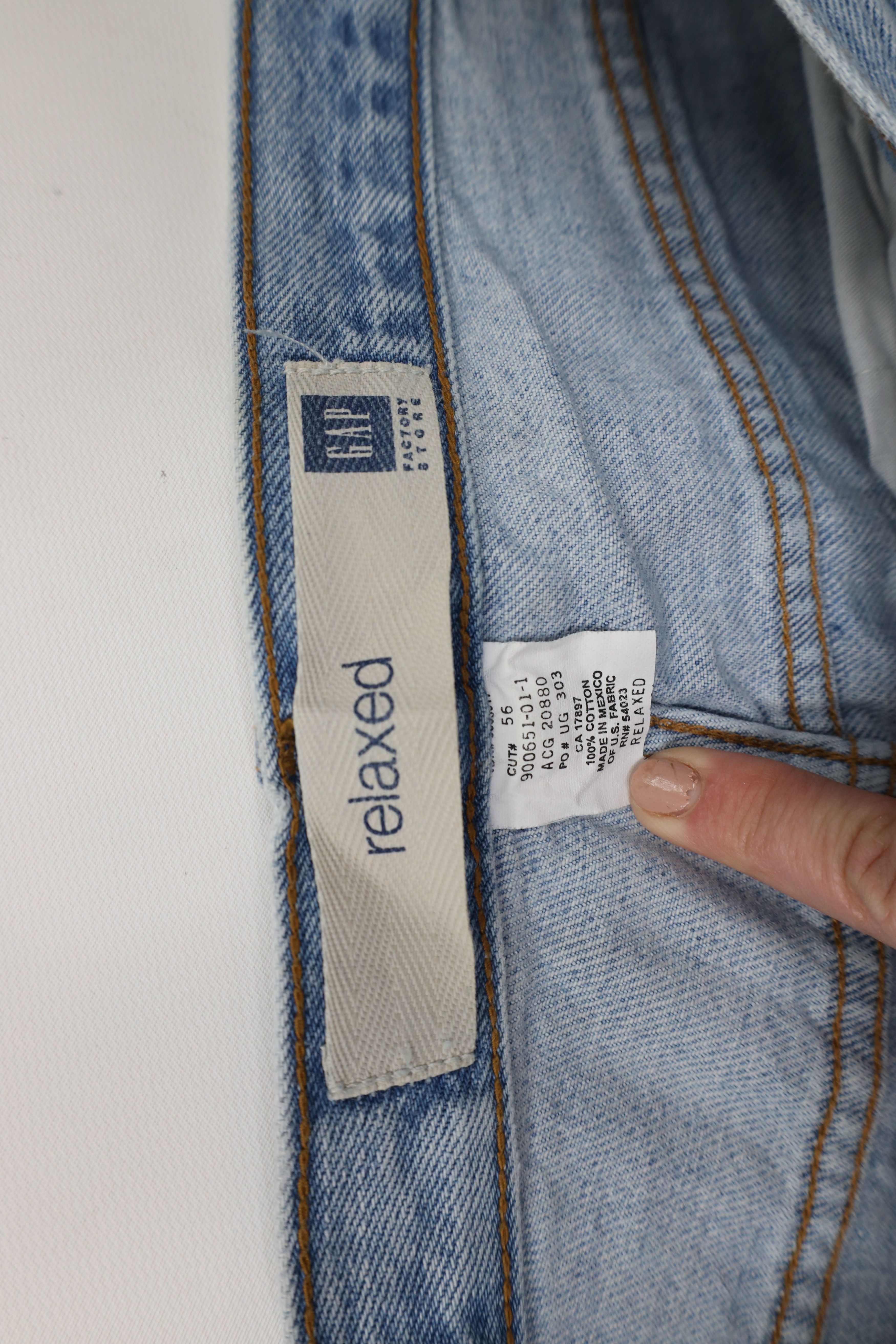 Gap × Vintage Vintage 90s Gap Relaxed Fit Denim Jeans Blue Cotton Size US 32 / EU 48 - 2 Thumbnail