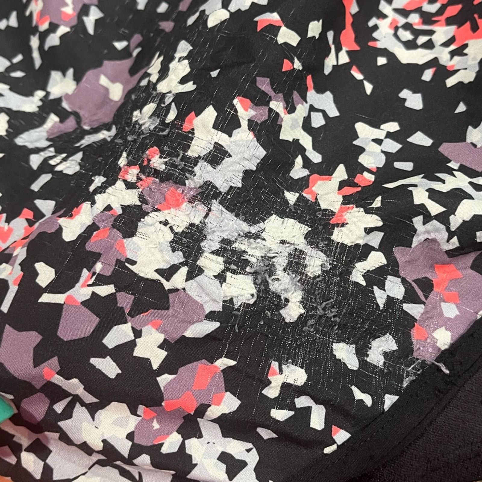 Under Armour Under Armour Women Fly by 2.0 Printed Running Shorts Siz XXL Size 36" / US 14 / IT 50 - 4 Thumbnail