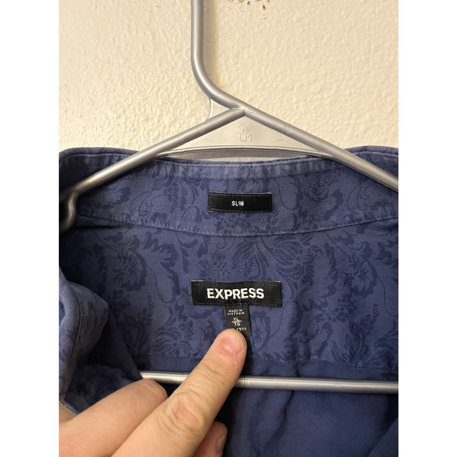 Express Express Button Down Shirt XL Long Sleeve Slim Fit Blue Floral Men’s Shirt Size US XL / EU 56 / 4 - 3 Thumbnail