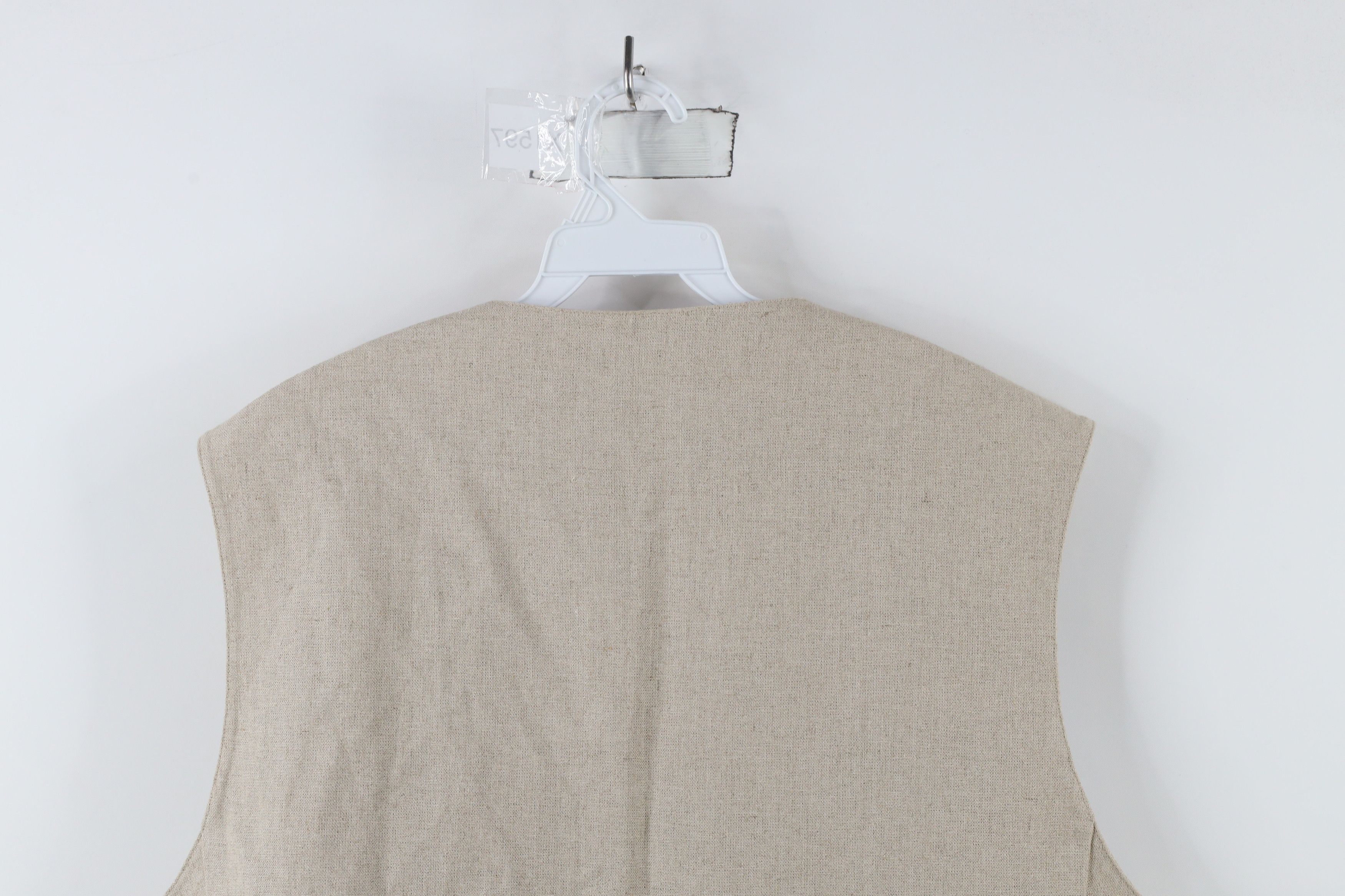 Vintage Vintage 90s Streetwear Christmas Button Vest Jacket Beige Size US L / EU 52-54 / 3 - 15 Thumbnail
