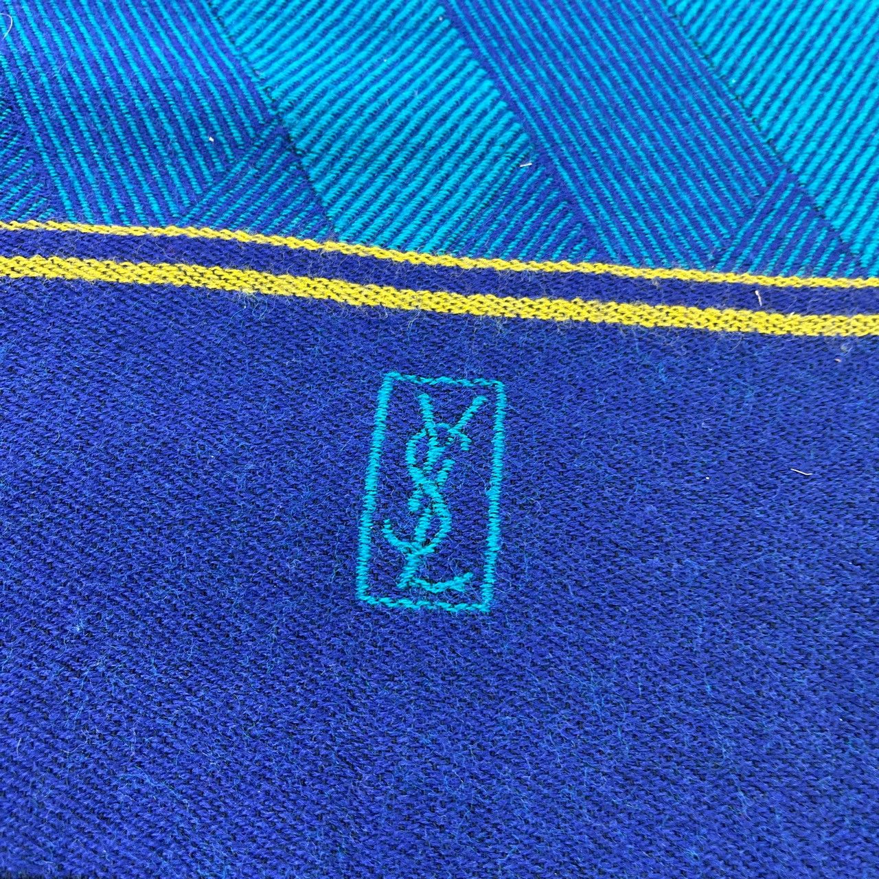 Vintage Yves Saint Laurent Scarf / Muffler / Neckwear T727 Size ONE SIZE - 7 Thumbnail