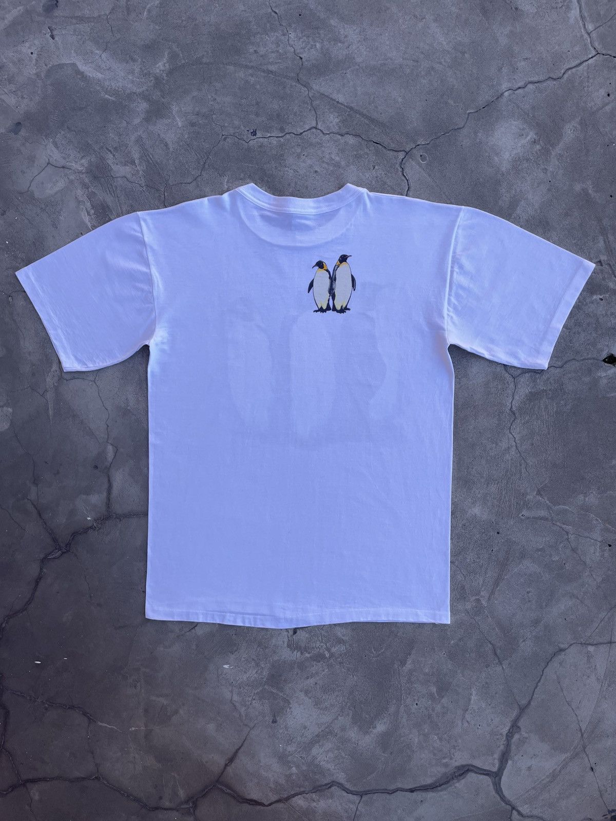 Vintage Harlequin: 1990 Single Stitched T-Shirt w/ Five Penguins Size US XL / EU 56 / 4 - 2 Thumbnail
