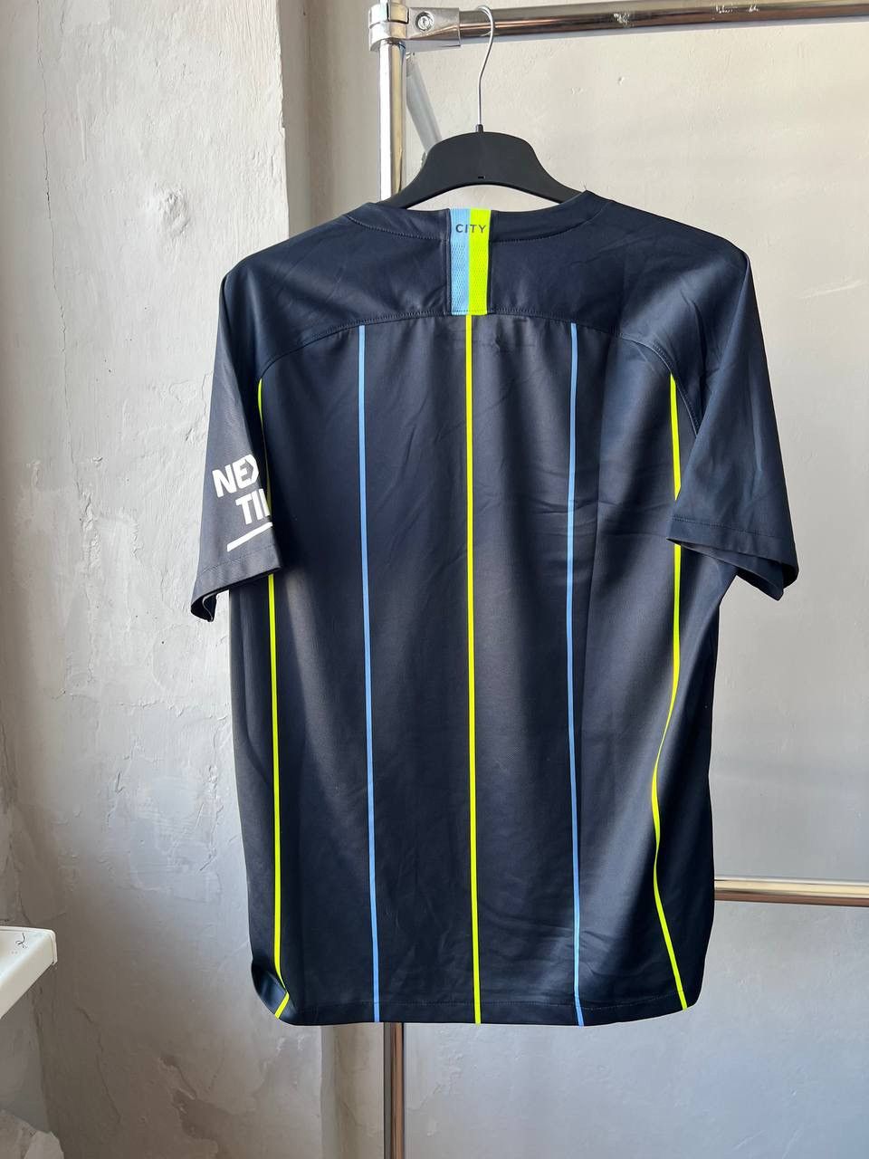 Nike 2018/19 MANCHESTER CITY AWAY SOCCER JERSEY FOOTBALL SHIRT XL Size US XL / EU 56 / 4 - 11 Thumbnail