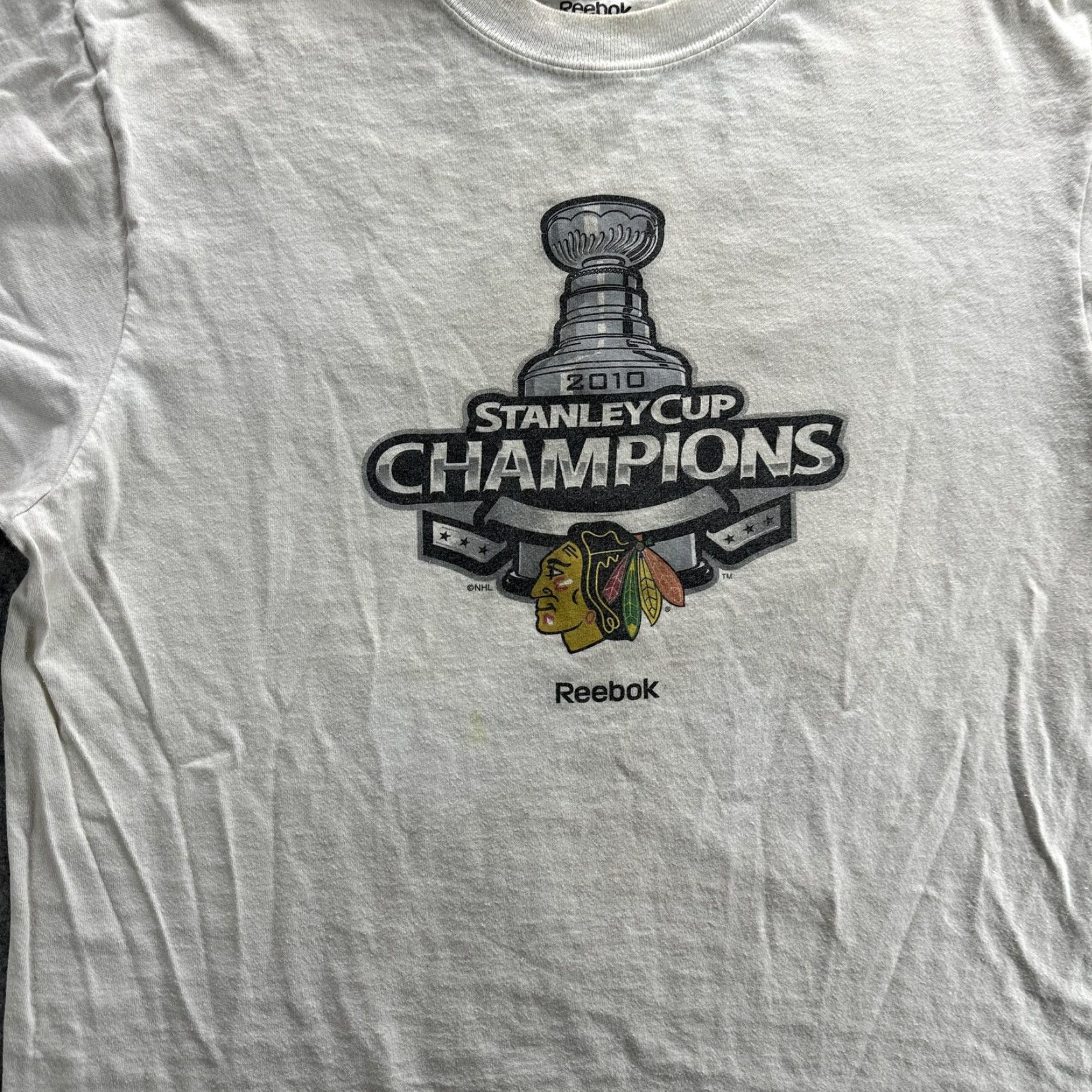 Reebok Chicago Blackhawks Shirt Mens Large White 2010 Stanley Cup Champions Reebok NHL Size US L / EU 52-54 / 3 - 4 Thumbnail