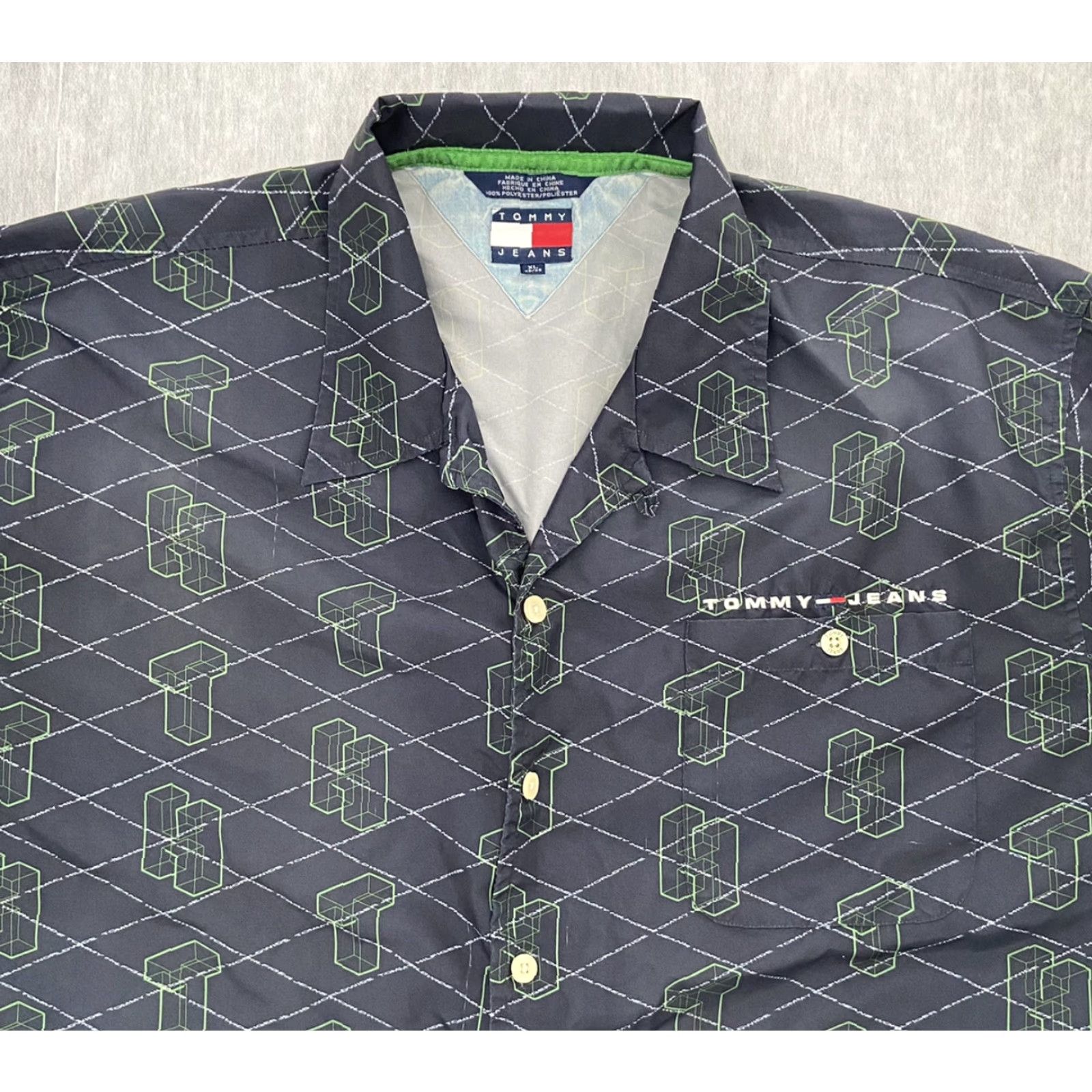 Tommy Hilfiger VINTAGE Tommy Hilfiger Shirt Adult Extra Large XL All Over Print Button Up Blue Y2K Size US XL / EU 56 / 4 - 3 Thumbnail