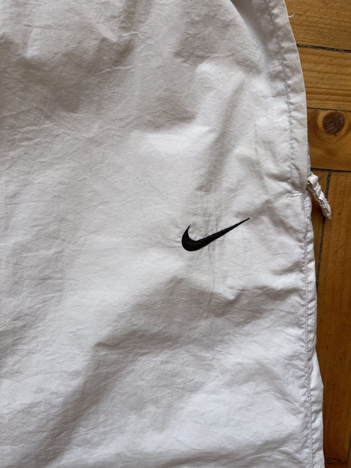 Nike × Vintage Nike Vintage 90's White Nylon Track Nylon Pants Size US 32 / EU 48 - 5 Thumbnail