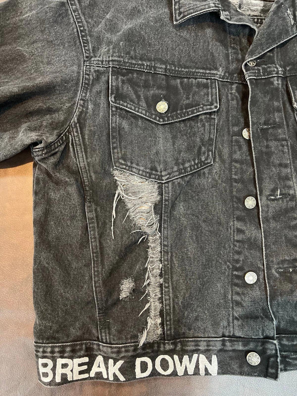 Designer Vintage Distressed Black Denim Jacket with Bold Graphics Size XXL / US 16-18 / IT 52-54 - 7 Thumbnail