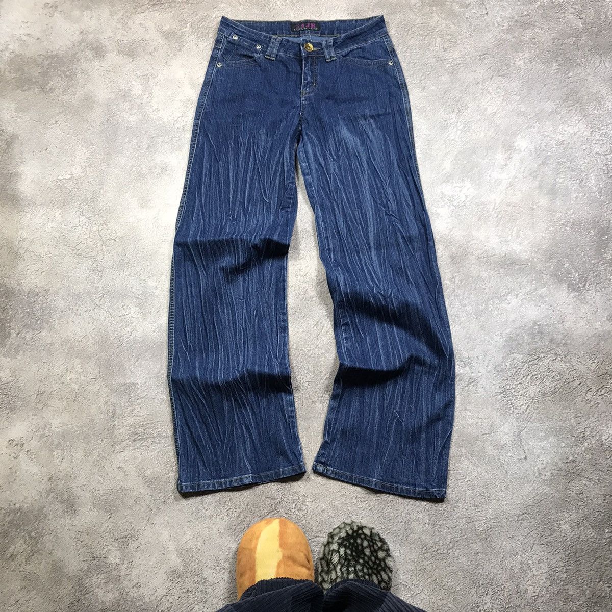 Vintage Vintage Y2K Baggy Distressed Flared Jeans Grunge 90s Logo 28 Size 28" / US 6 / IT 42 - 1 Thumbnail