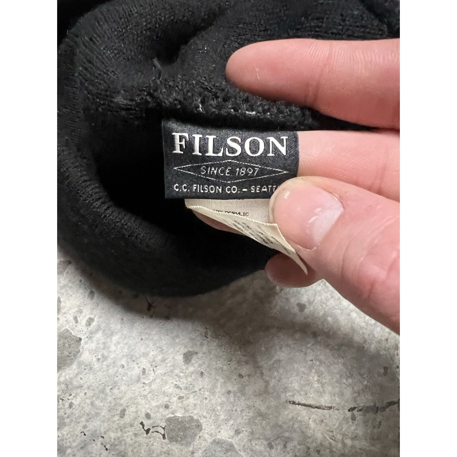 Filson Vintage Filson Spellout Acrylic Beanie Cap Hat Black Size ONE SIZE - 4 Thumbnail