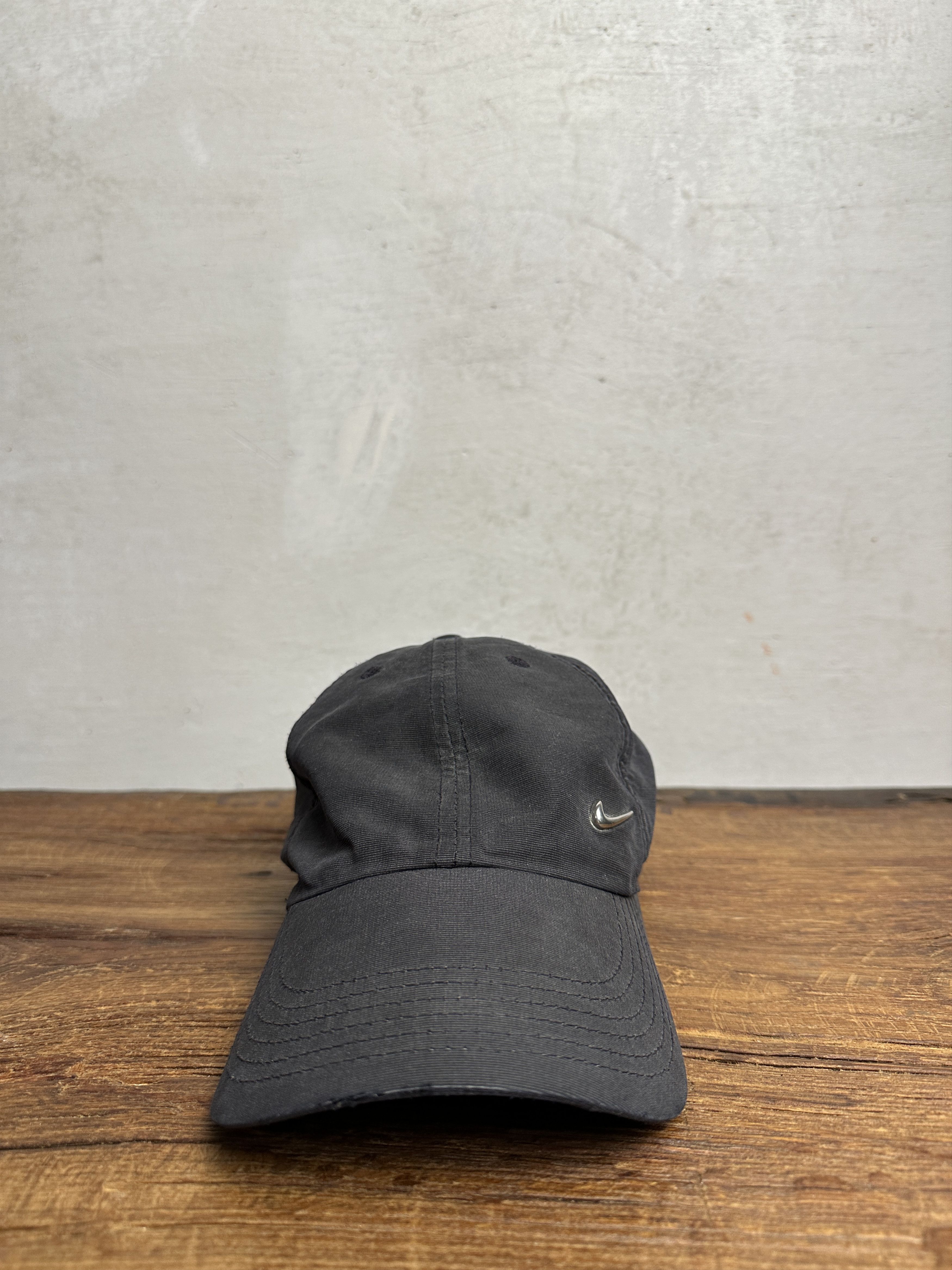 Nike Vintage Nike Logo Baseball Cap Size ONE SIZE - 3 Thumbnail