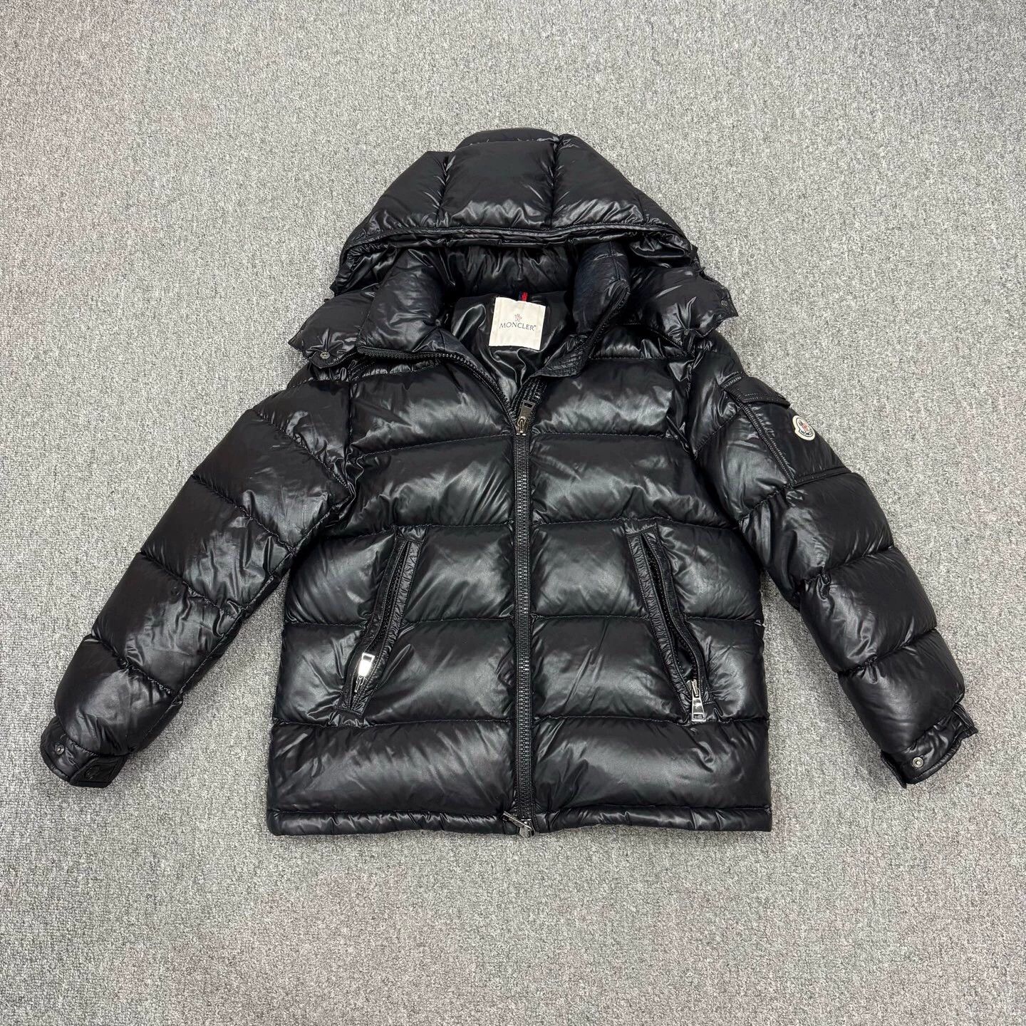 Moncler Moncler Fustet Shiny Black Down Coat 1 99 New Size XS / US 0-2 / IT 36-38 - 1 Thumbnail