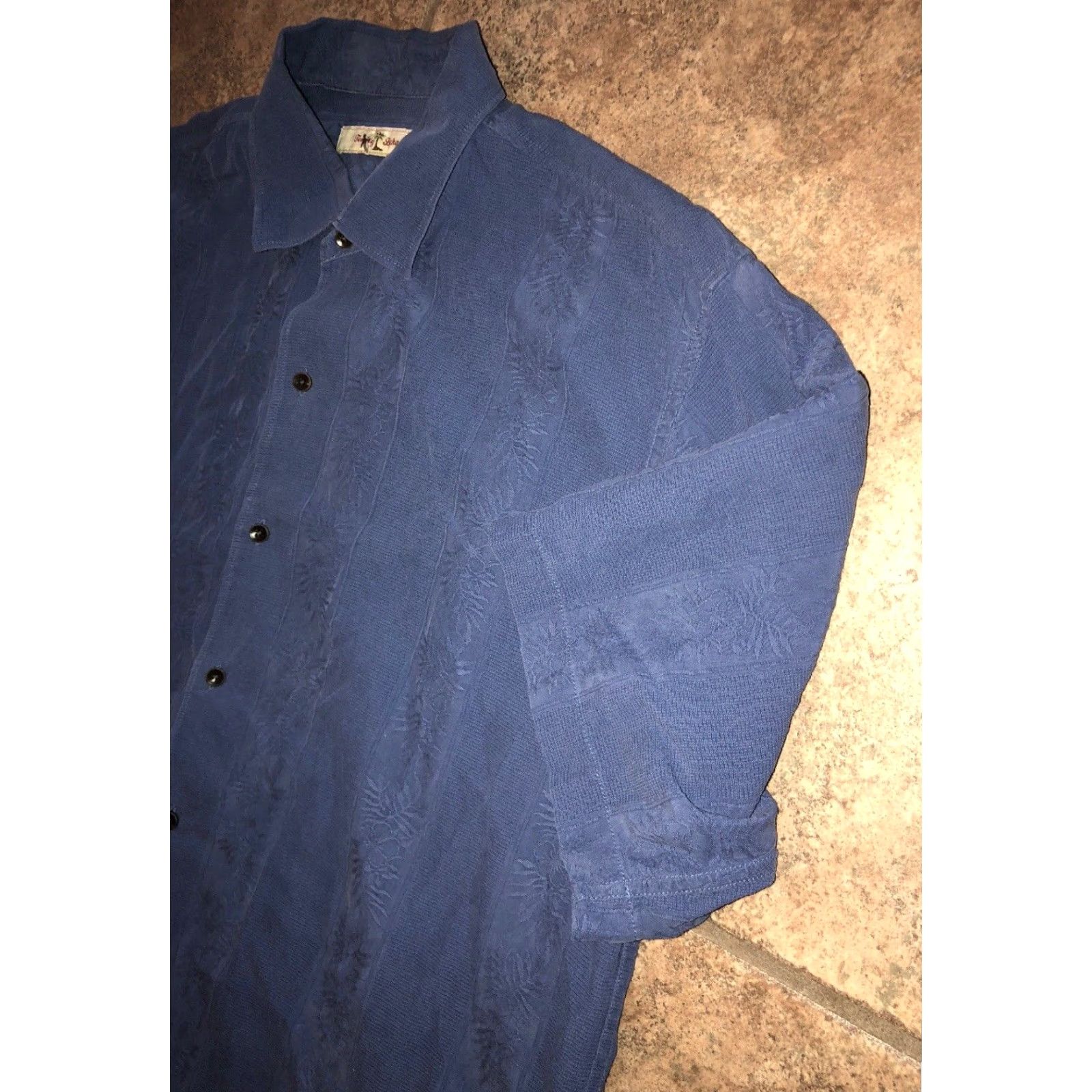 Tommy Bahama Tommy Bahama Mens Hawaiian Shirt Large Blue Silk Aloha Short Sleeve 90s Vintage Size US L / EU 52-54 / 3 - 2 Thumbnail