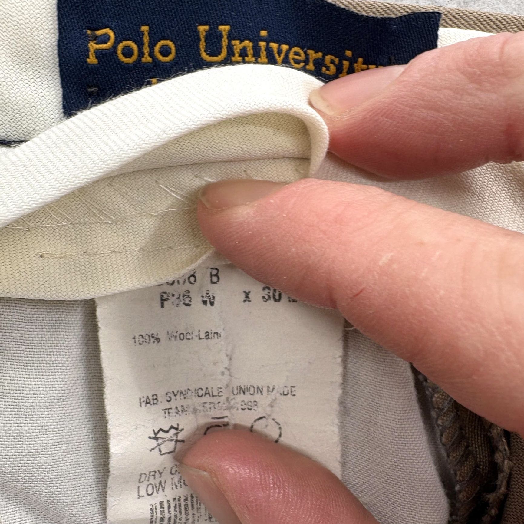 Ralph Lauren VINTAGE Polo University Ralph Lauren Dress Pants Mens 36x28 Wool Pleated Cuffed Beige 90s Boy Mens Pants Size US M / EU 48-50 / 2 - 5 Thumbnail
