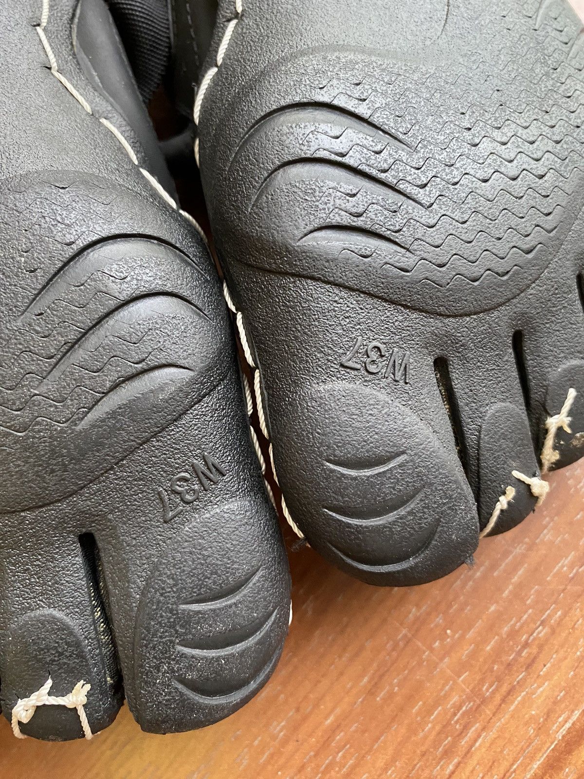 Vibram Vibram Five Fingers black shoes Size US 7 / IT 37 - 8 Thumbnail