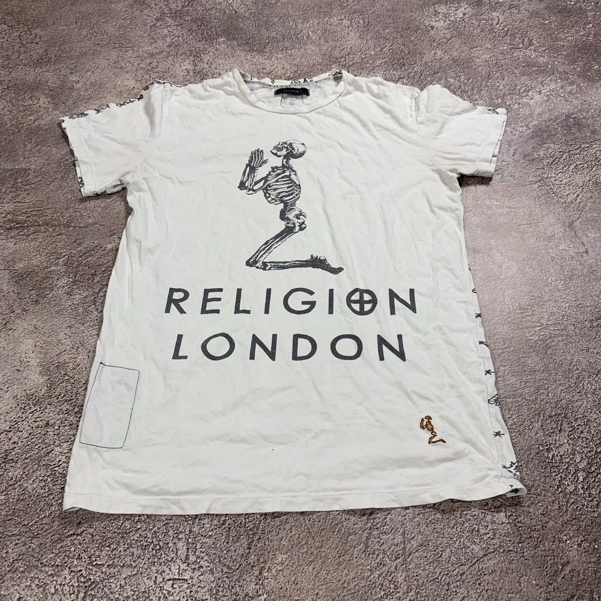 Band Tees VINTAGE Y2K RELIGION LONDON SKELETON DEAD FACE HORROR Size US S / EU 44-46 / 1 - 2 Thumbnail