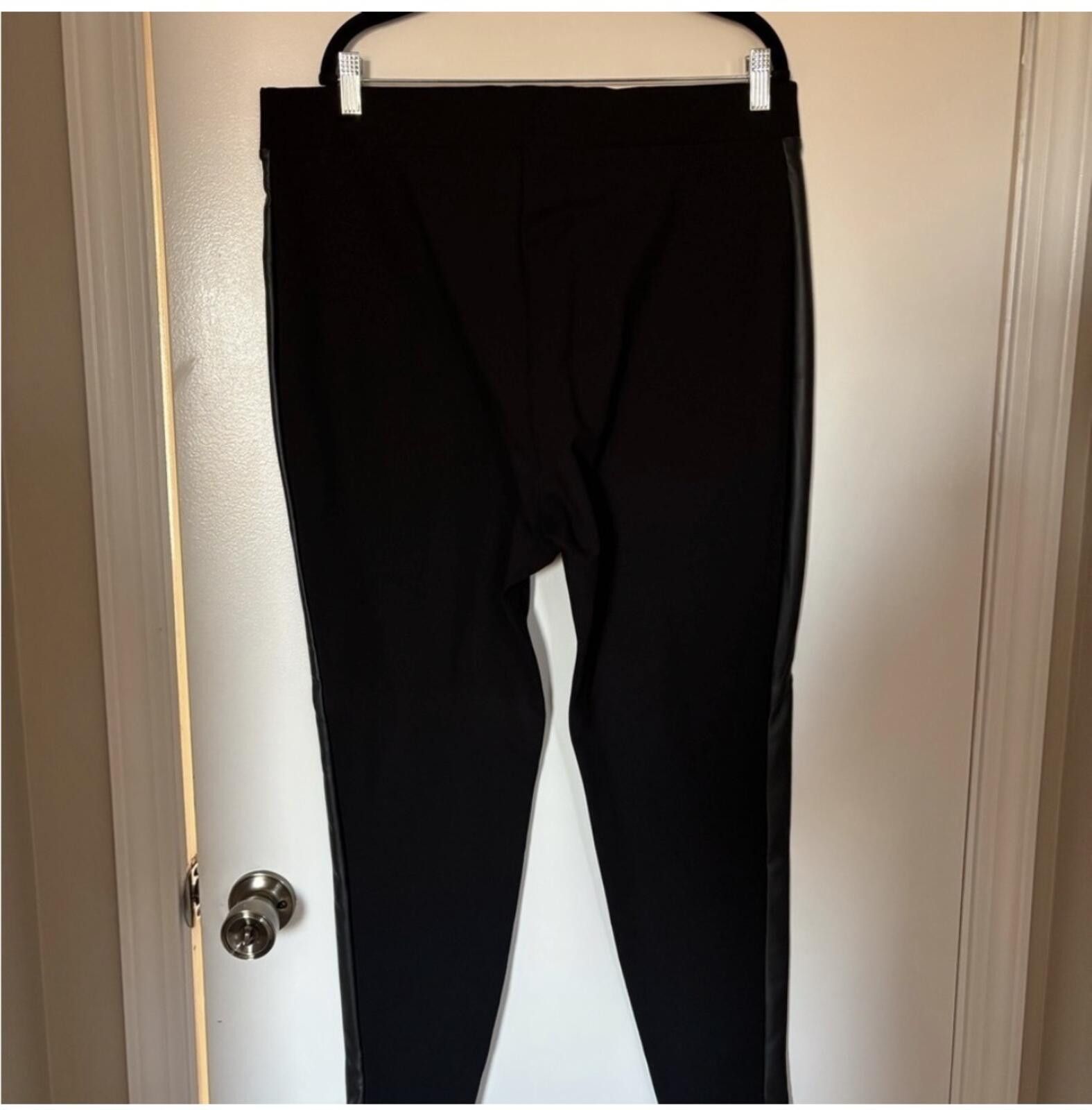 Forever 21 Forever 21 + leggings Size 42" / US 20 - 4 Thumbnail