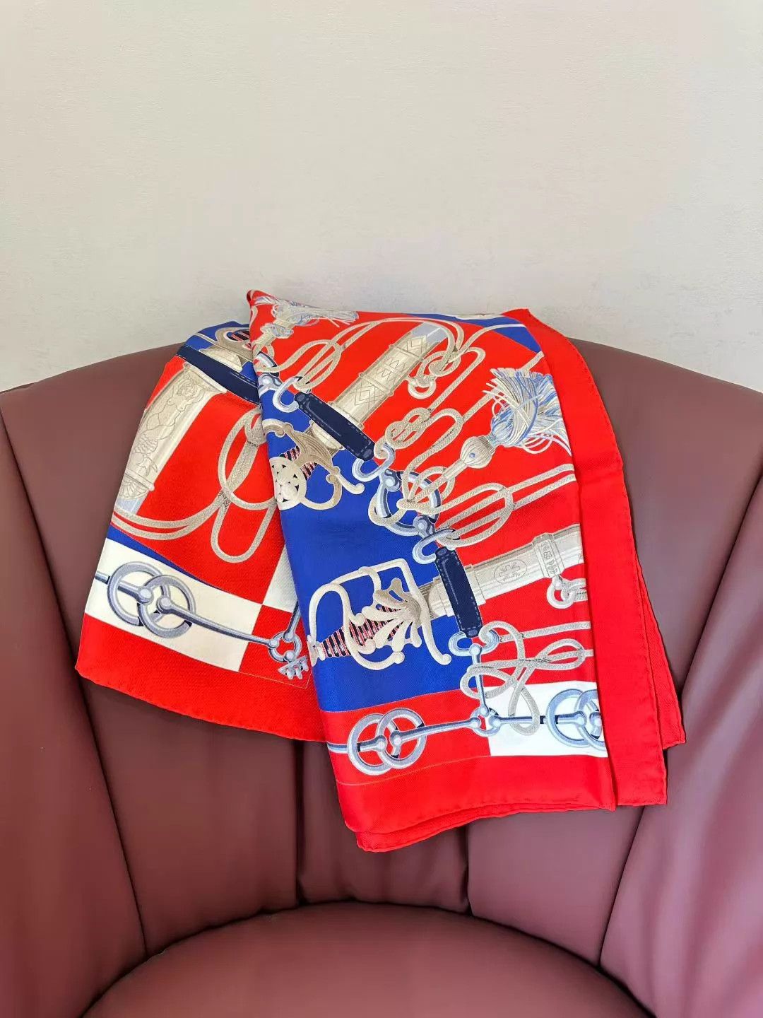 Hermes Hermès Silk Scarf 90x90 Unused With Box AH032 Size ONE SIZE - 2 Thumbnail