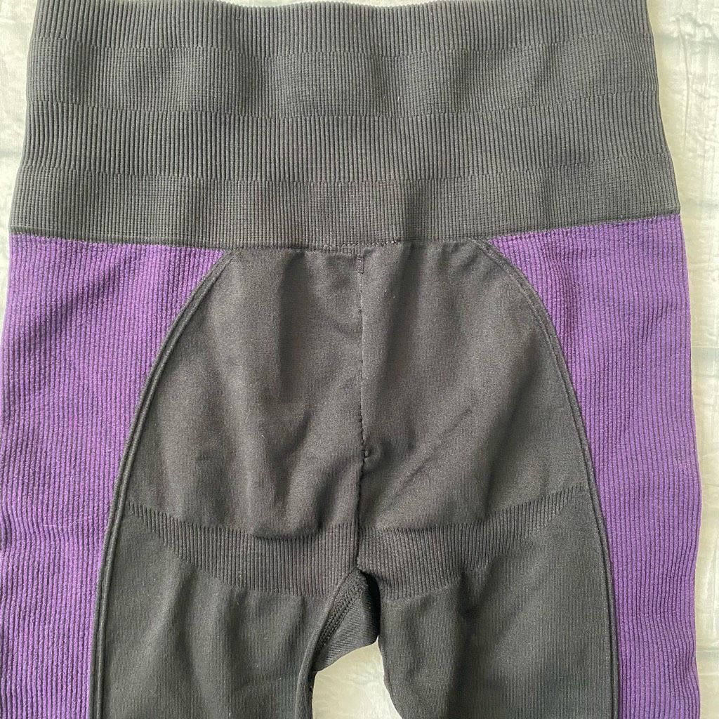 Other Fabletics Demi Lovato & 90 degrees women XS pull on fitted leggings black purple Size 26" / US 2 / IT 38 - 7 Thumbnail