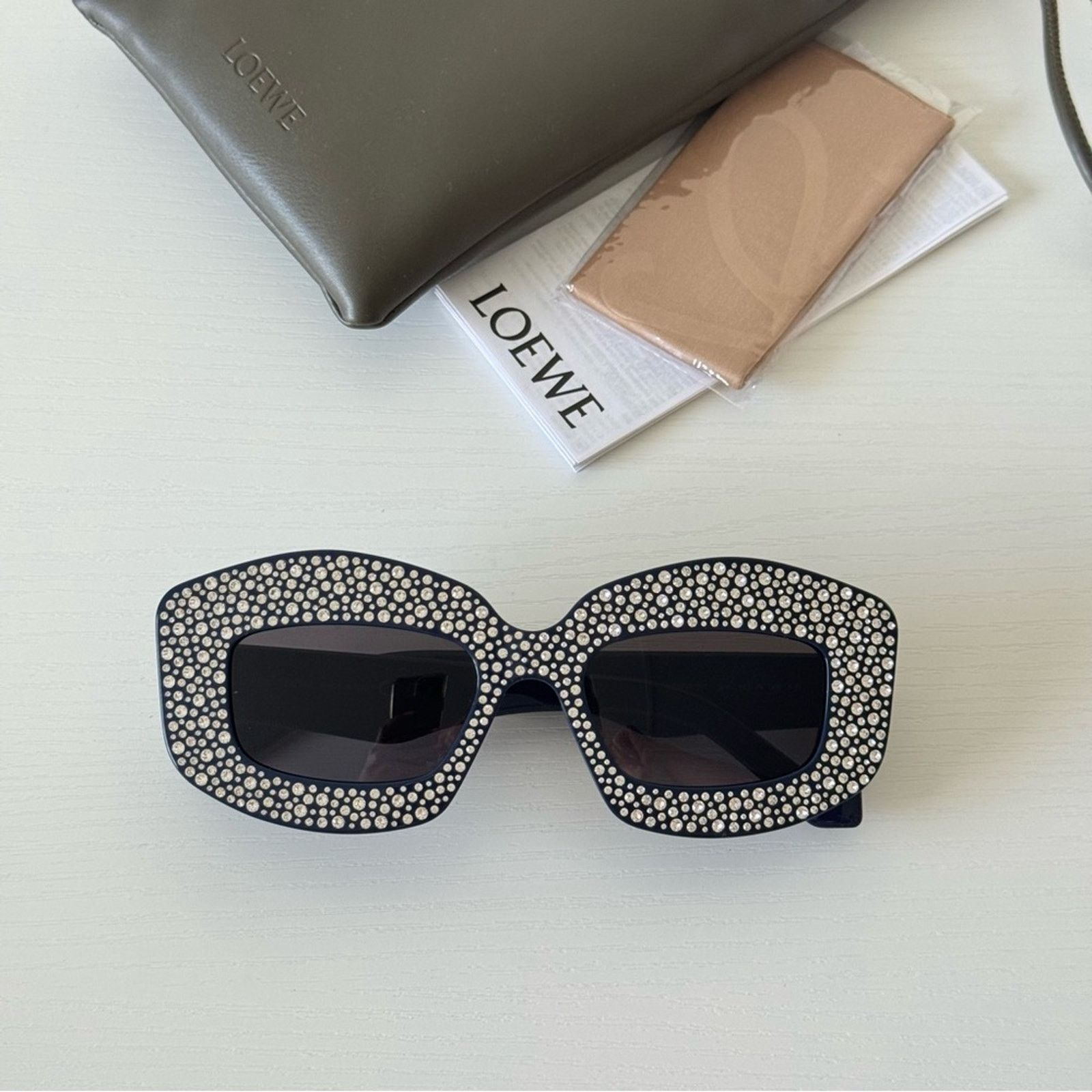 Loewe NWT Loewe Crystal Sunglasses LW4114IS 90A Blue Authentic Size ONE SIZE - 3 Thumbnail