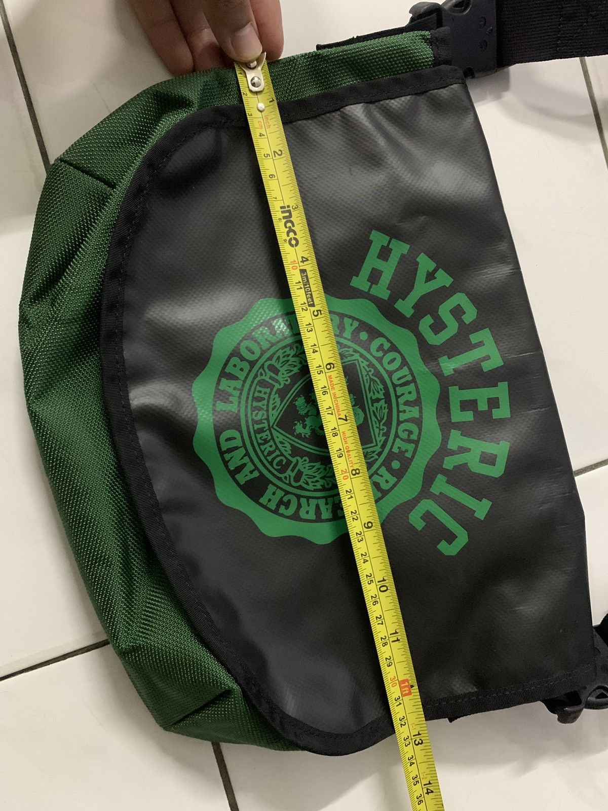 Hysteric Glamour × Japanese Brand Hysteric Glamour Waterproof Messenger Bag Green Sling Bag Size ONE SIZE - 8 Thumbnail