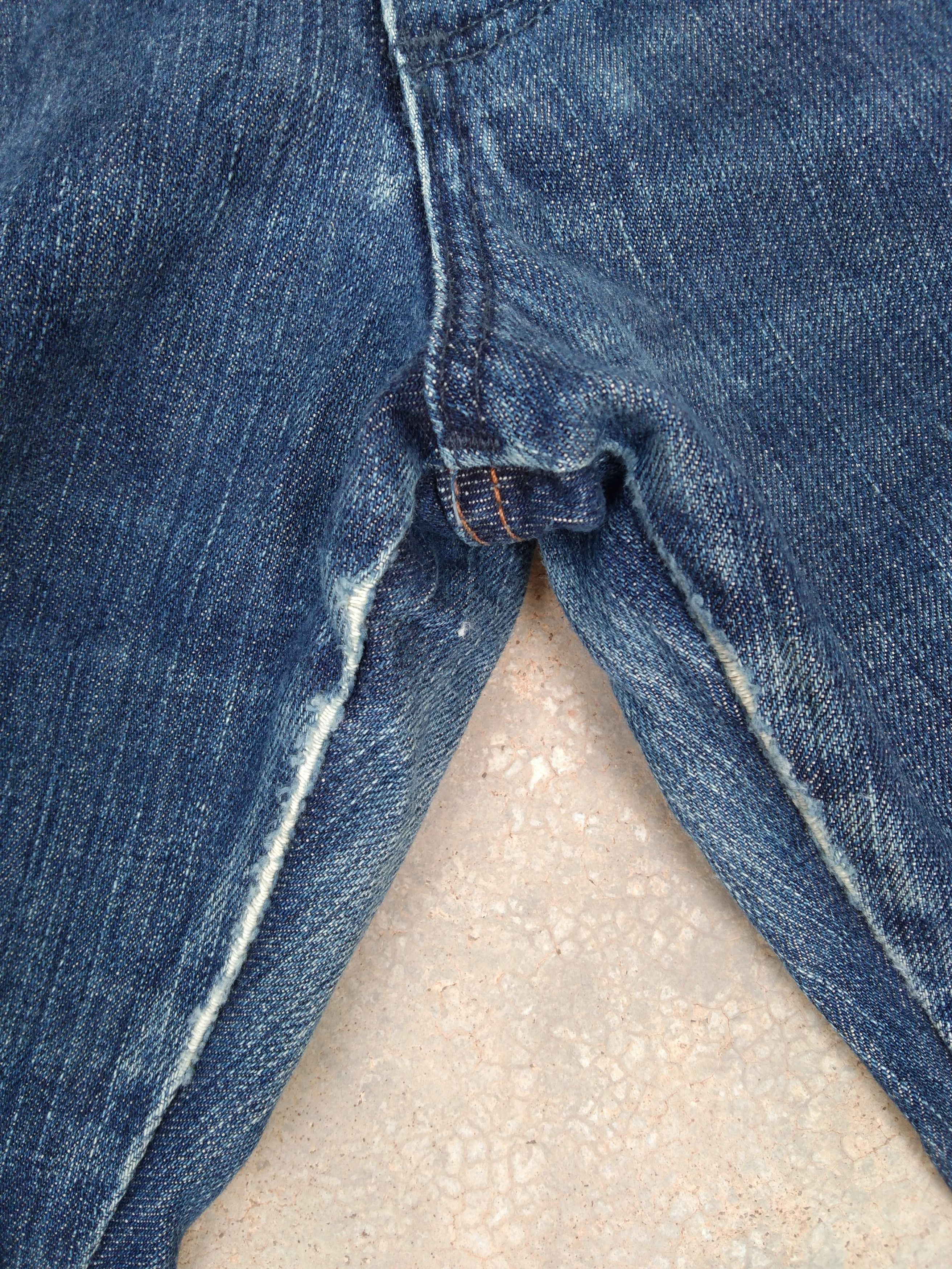 Japanese Brand Vintage Wrangler Straight Leg Distressed Jeans 30x33 Size US 30 / EU 46 - 7 Thumbnail