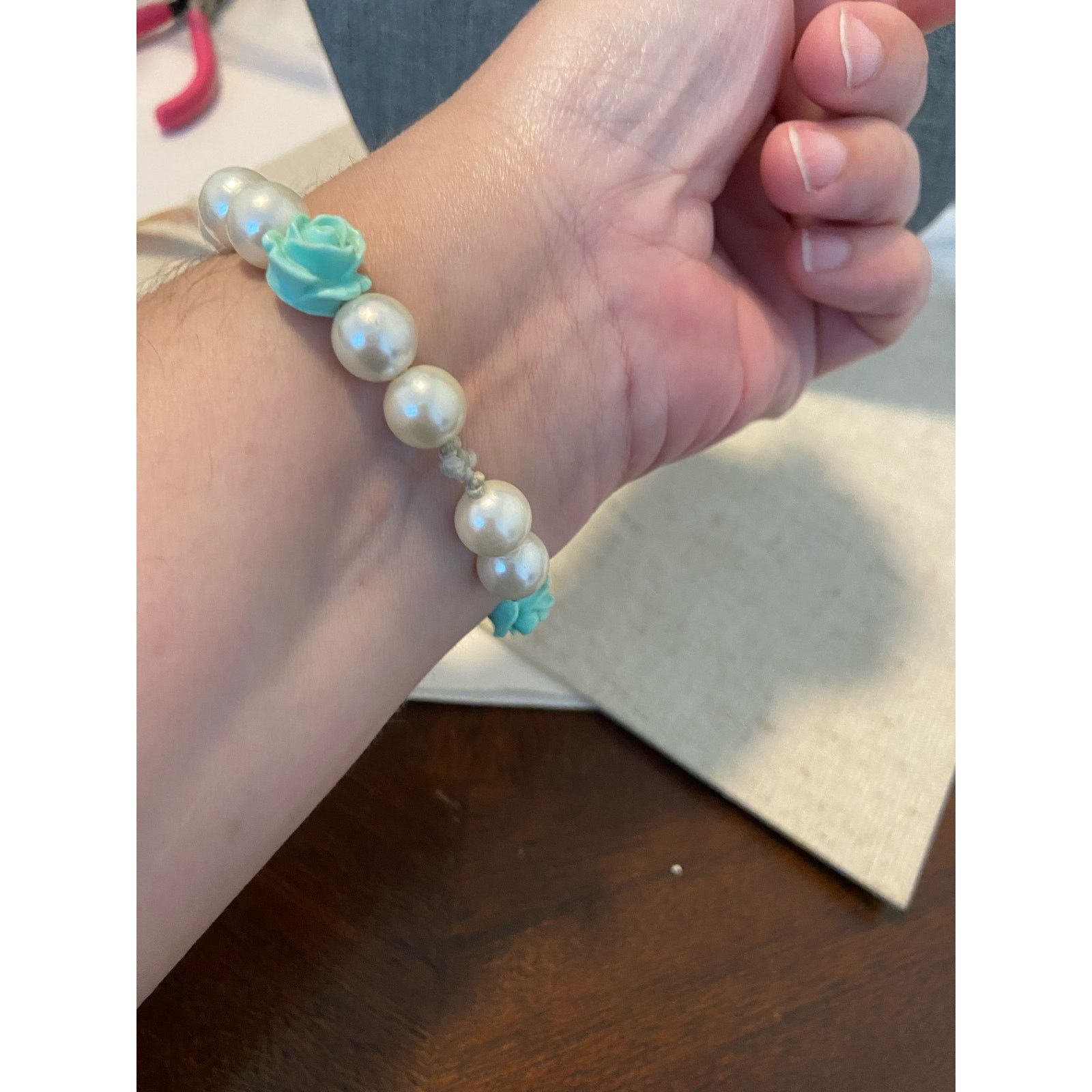 Handmade mint green and white faux pearl bracelet Size ONE SIZE - 2 Thumbnail