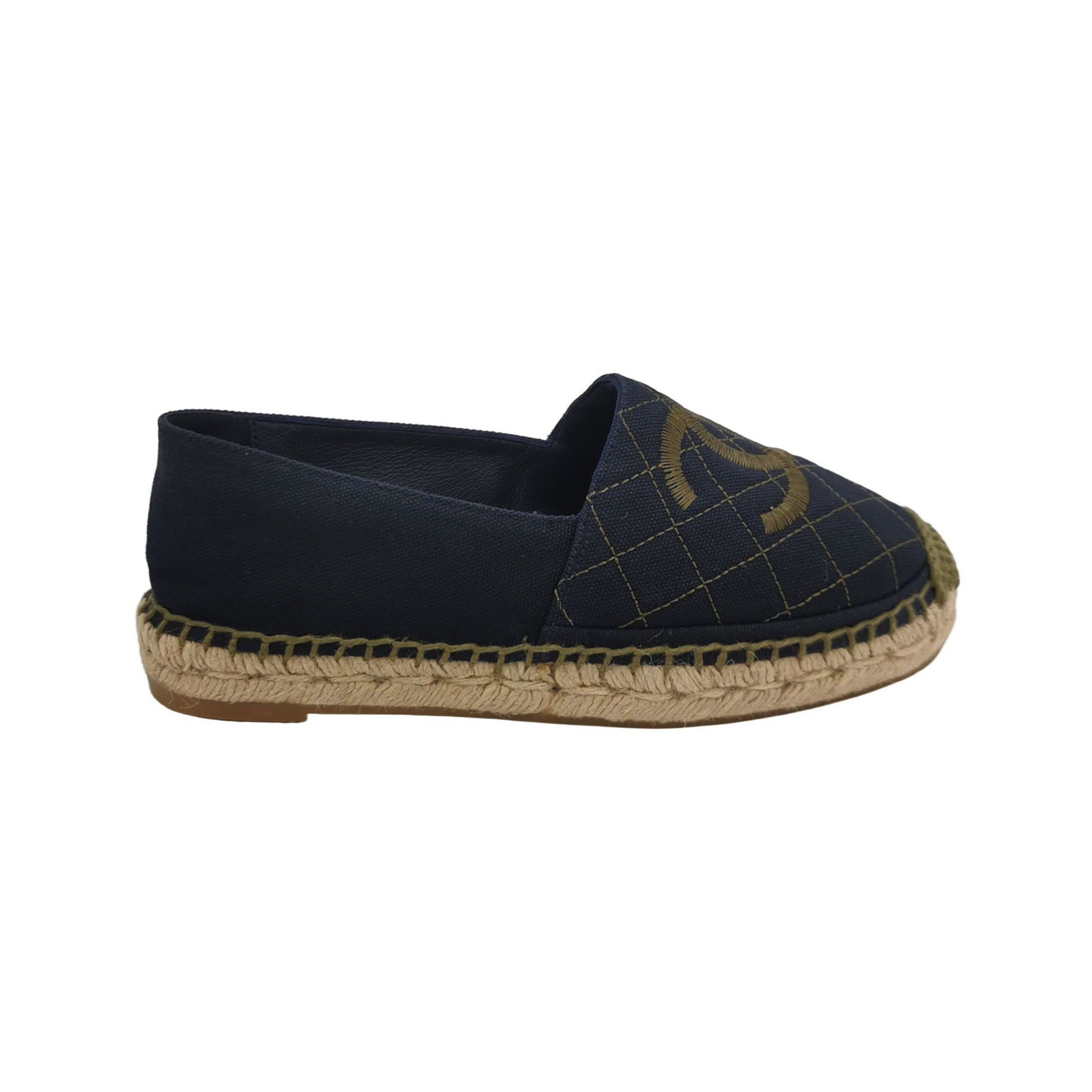 Chanel Chanel Women 5 Flats Size US 5 / IT 35 - 1 Thumbnail