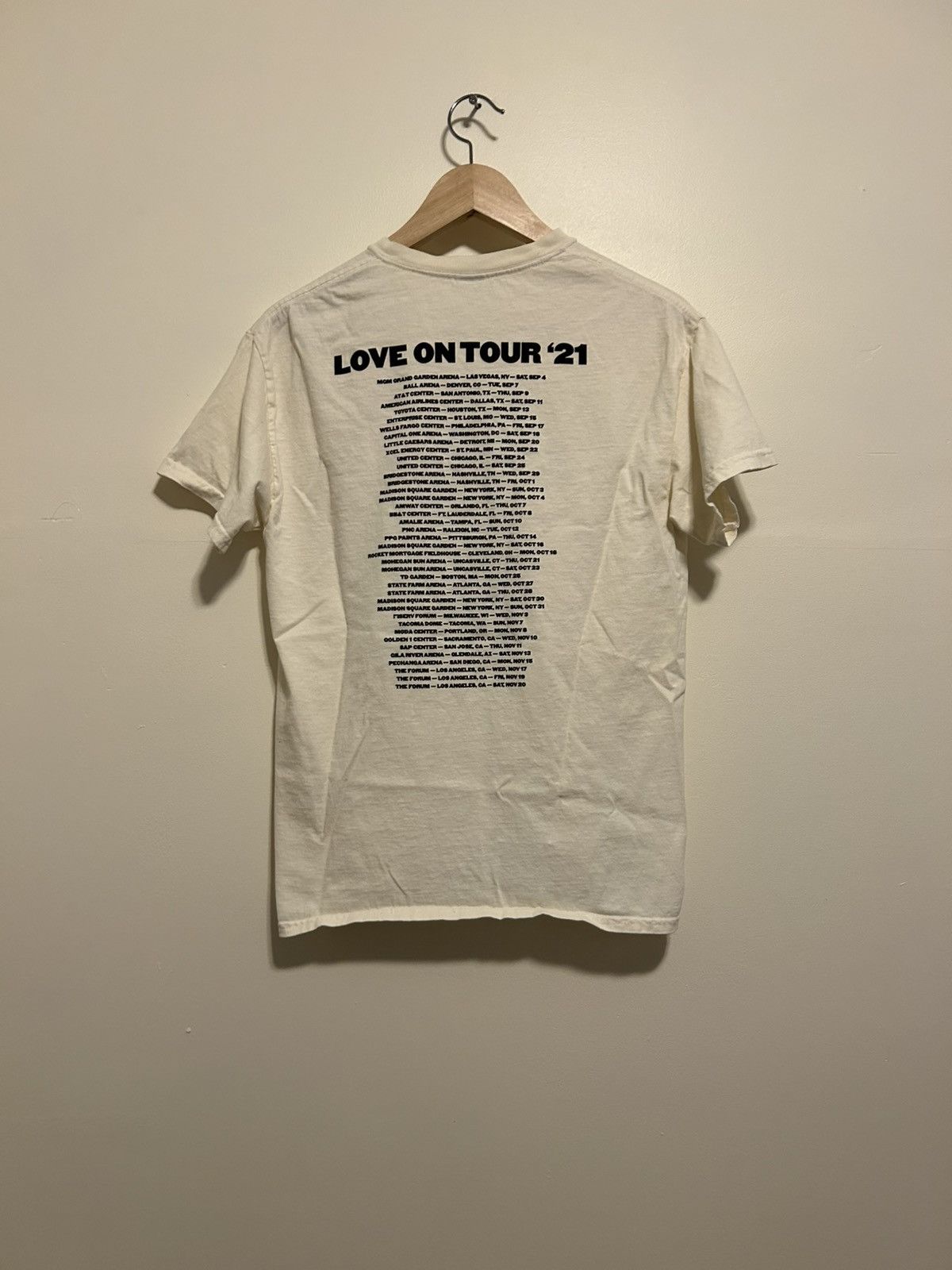 Band Tees Harry Styles “Love On Tour” Tour Merch Tee (2021) Size US M / EU 48-50 / 2 - 2 Thumbnail