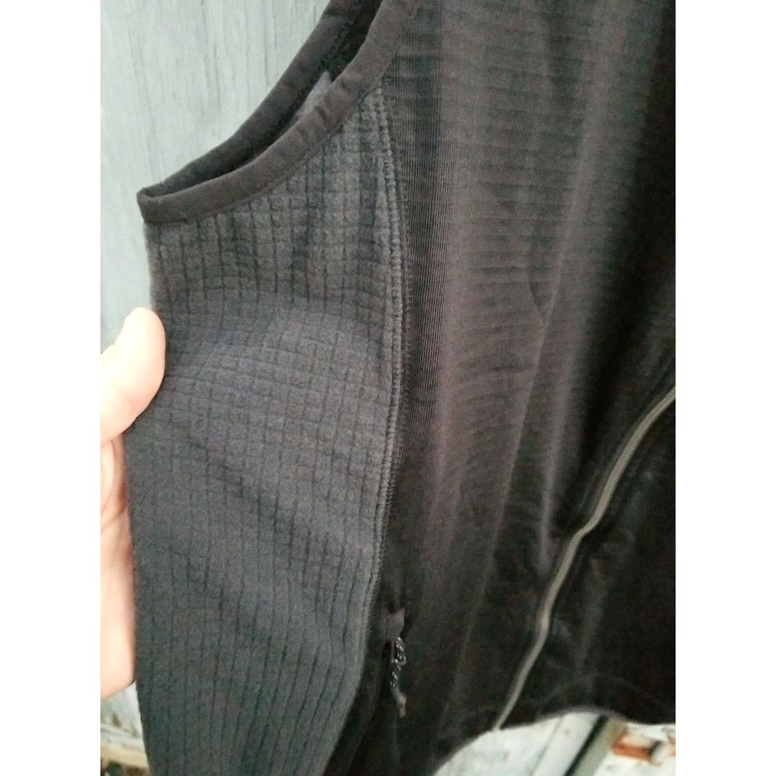 Vineyard Vines Vineyard Vines Mens XL black grey Performance thermal vest Shirt Pullover 1/4 Zip All Seasons Lightweight Moisture Wicking Zipper Logo Mens Size US XL / EU 56 / 4 - 2 Thumbnail