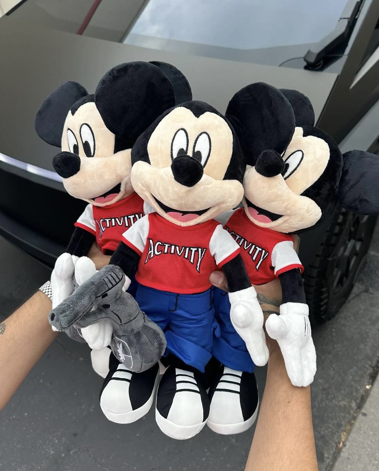 Japanese Brand × Vintage Brand New Mickey With Da Blicky 20' Plush w Custom Box Size ONE SIZE - 4 Thumbnail