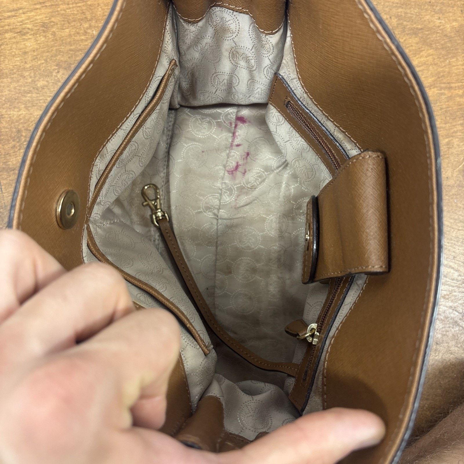 Michael Kors Michael Kors Hamilton Saffiano Leather Medium Handbag Size ONE SIZE - 3 Thumbnail